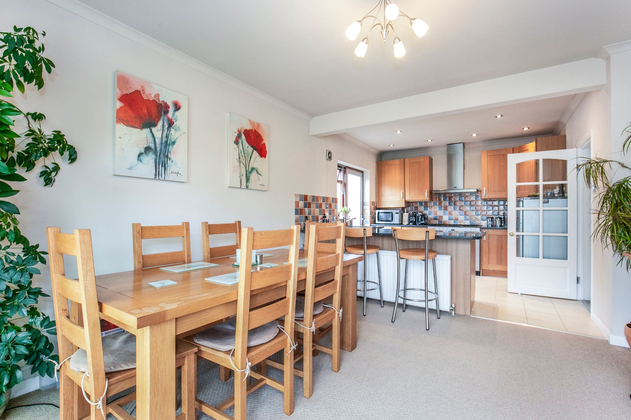 4 bedroom detached bungalow Sale Agreed in Potters Bar - Photograph 12