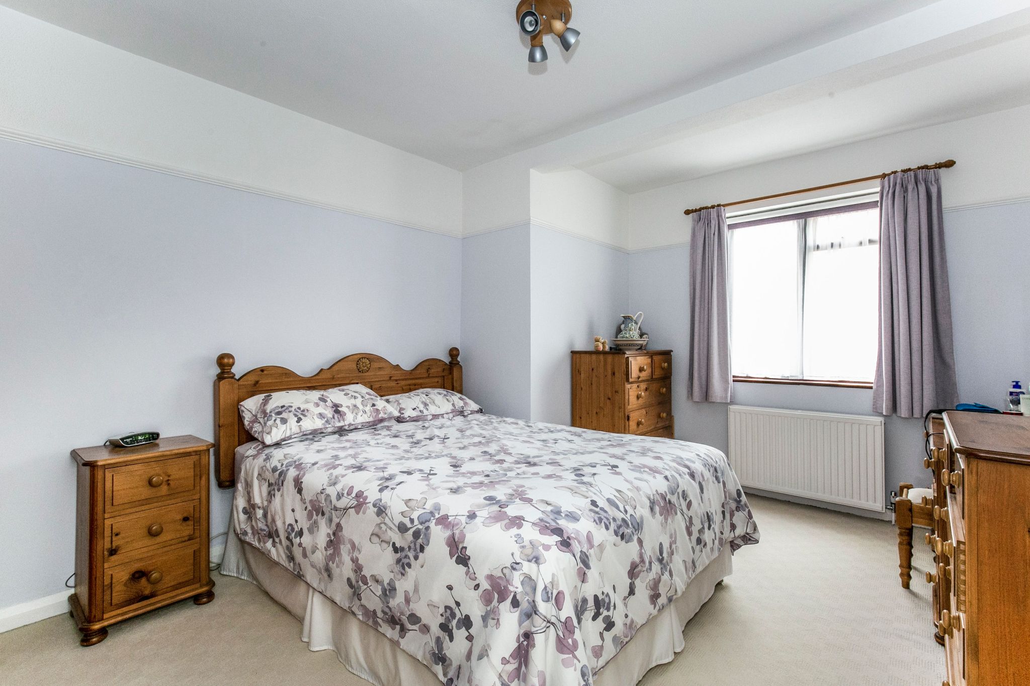 4 bedroom detached bungalow Sale Agreed in Potters Bar - Photograph 5