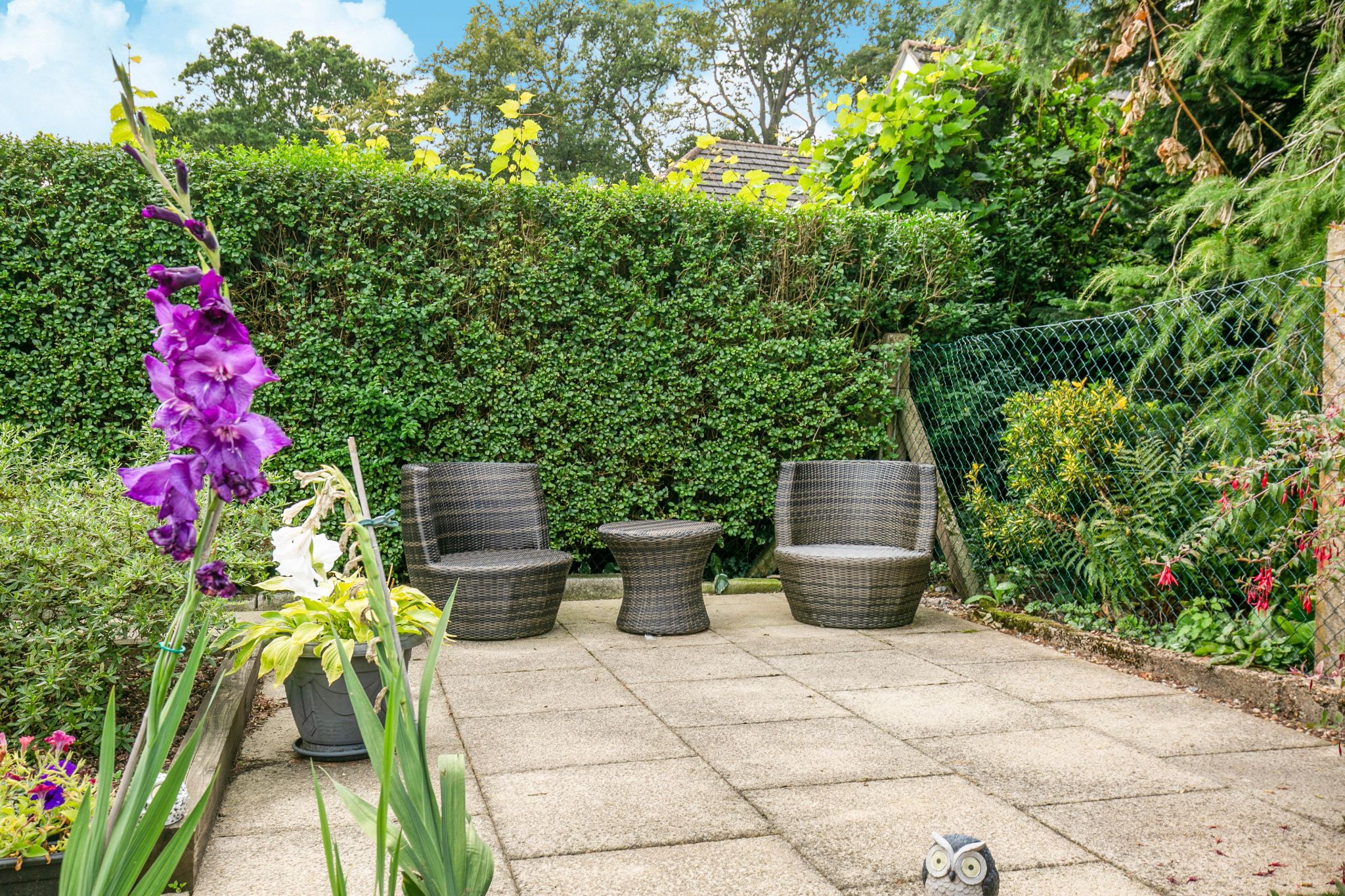 4 bedroom semi-detached house Sale Agreed in Potters Bar - Photograph 11