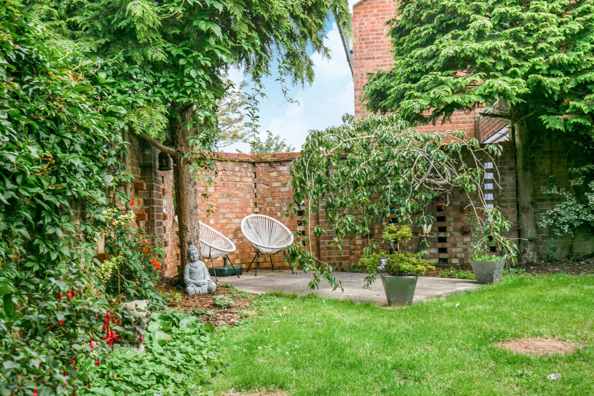 4 bedroom detached house SSTC in Welwyn Garden City - Photograph 17