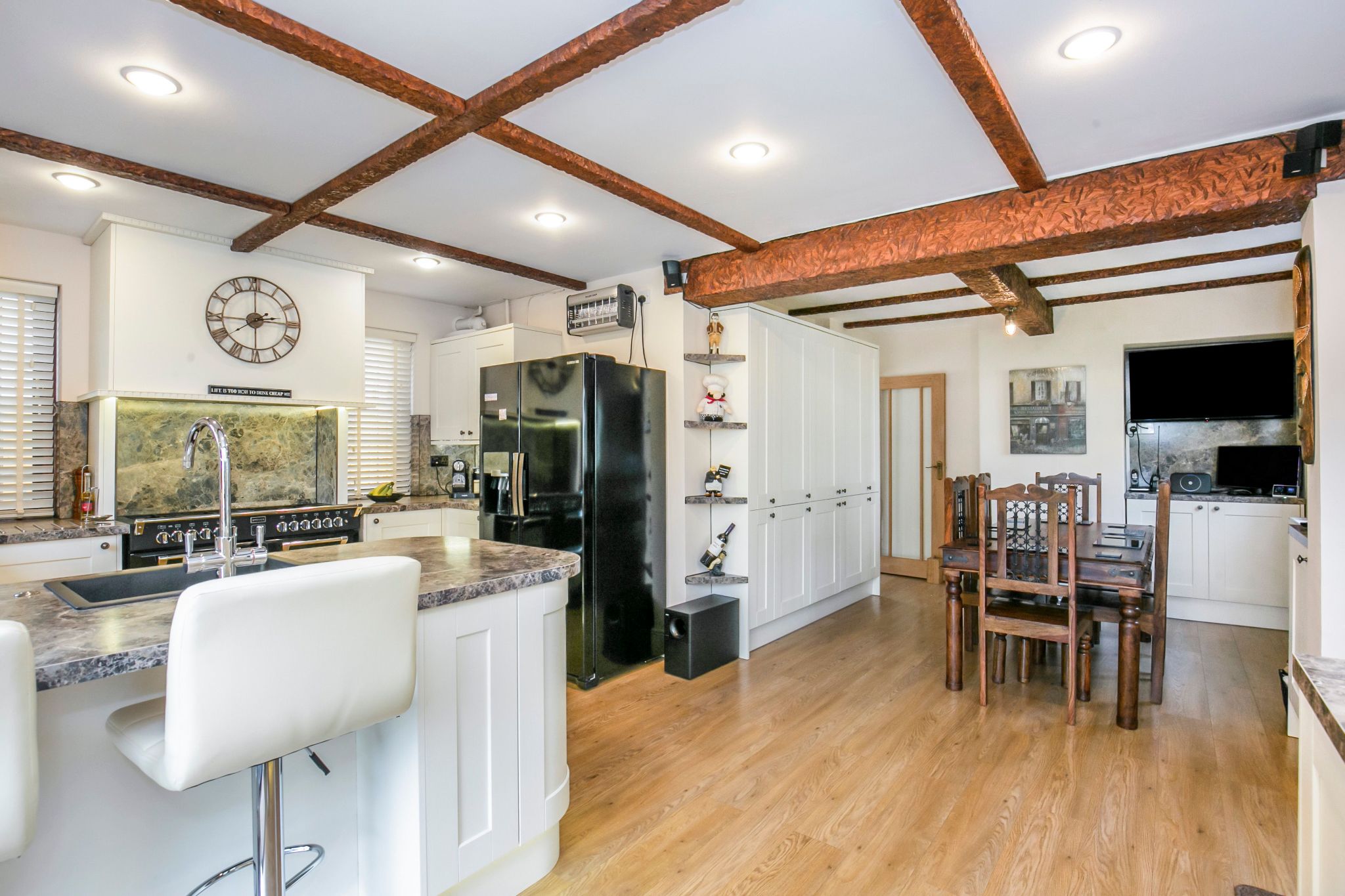 3 bedroom cottage house Sale Agreed in Potters Bar - Photograph 10