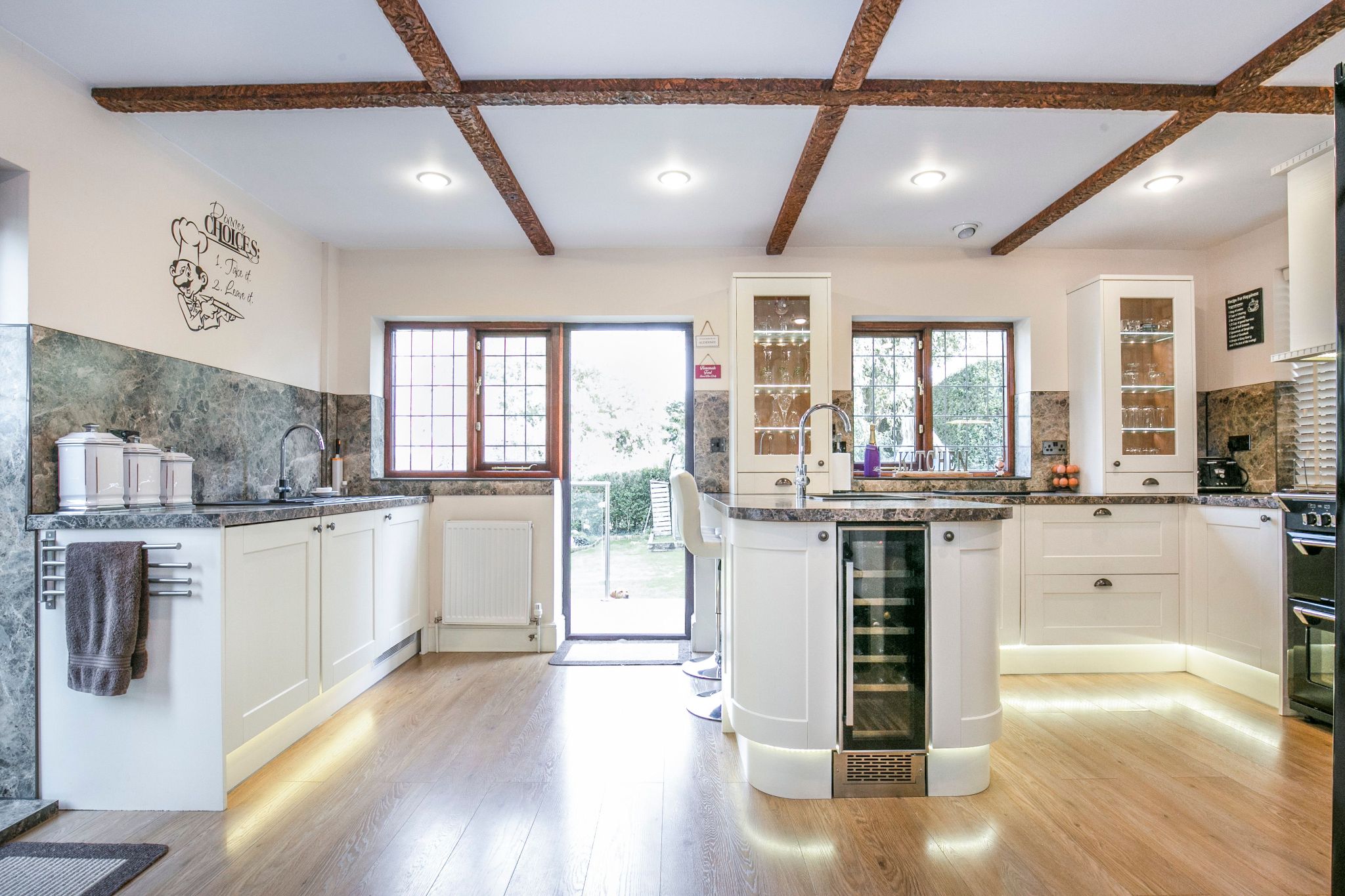 3 bedroom cottage house Sale Agreed in Potters Bar - Photograph 11