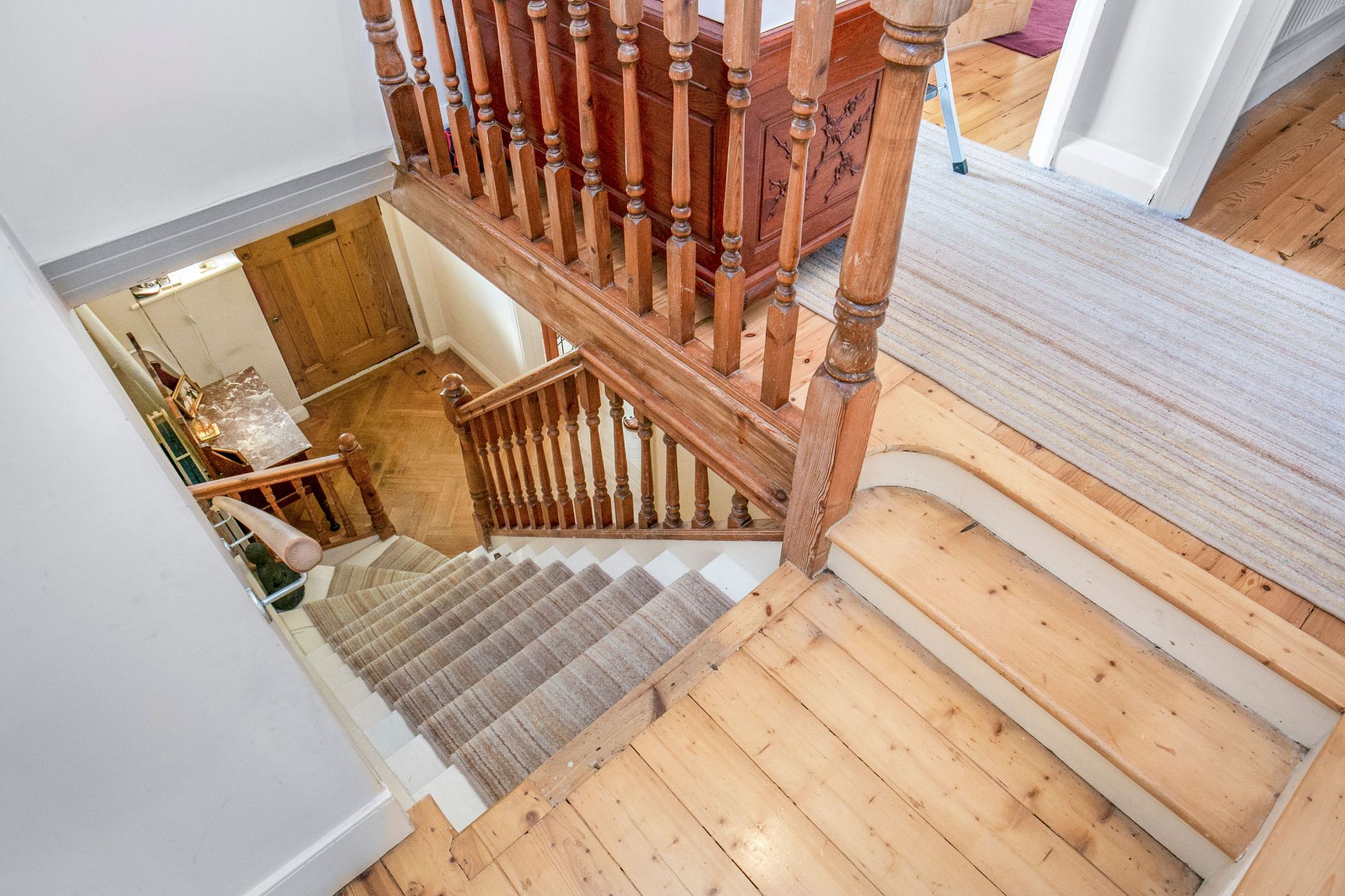 5 bedroom semi-detached house Sale Agreed in Hatfield - Photograph 6