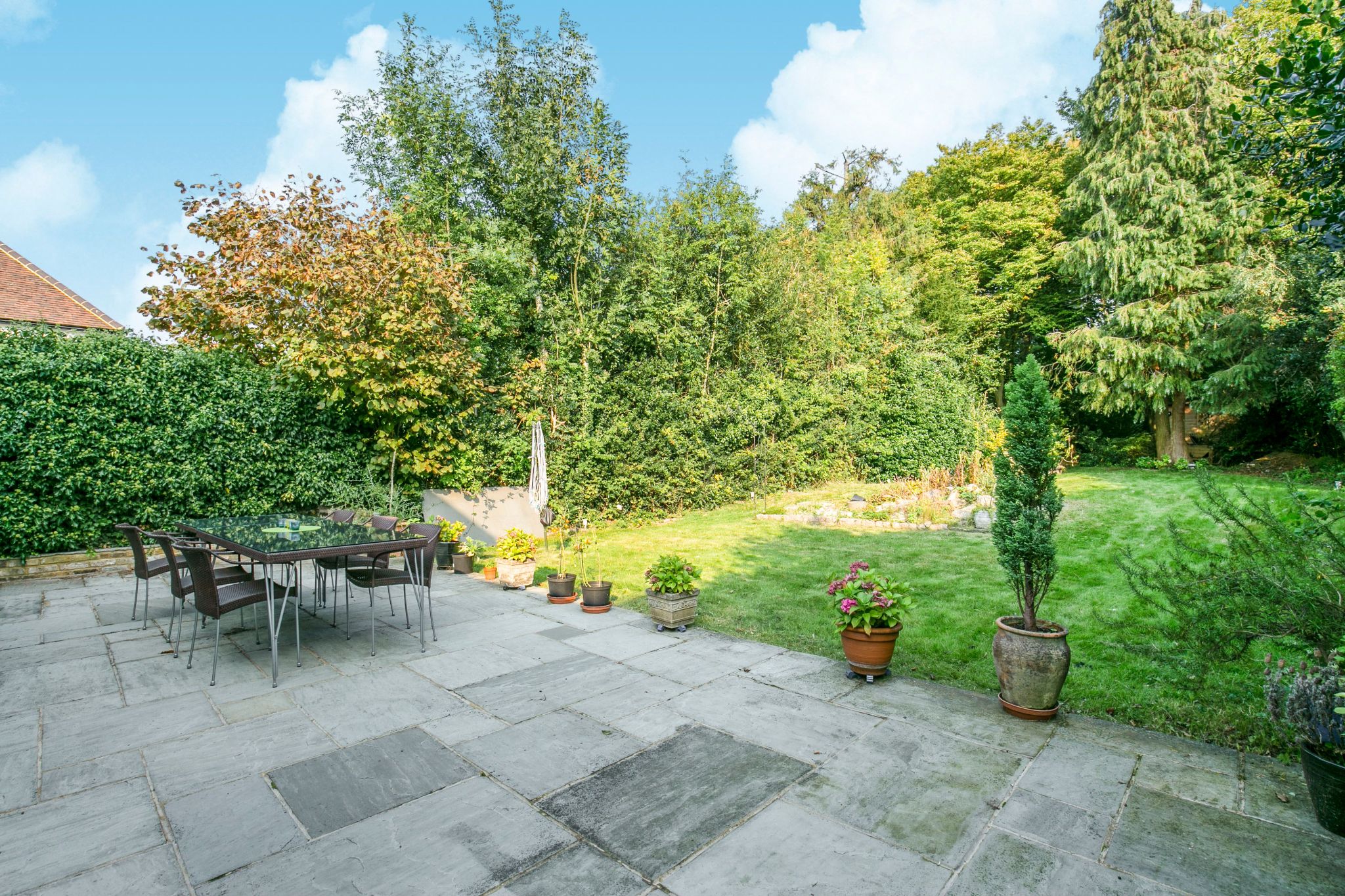 5 bedroom semi-detached house Sale Agreed in Hatfield - Photograph 20
