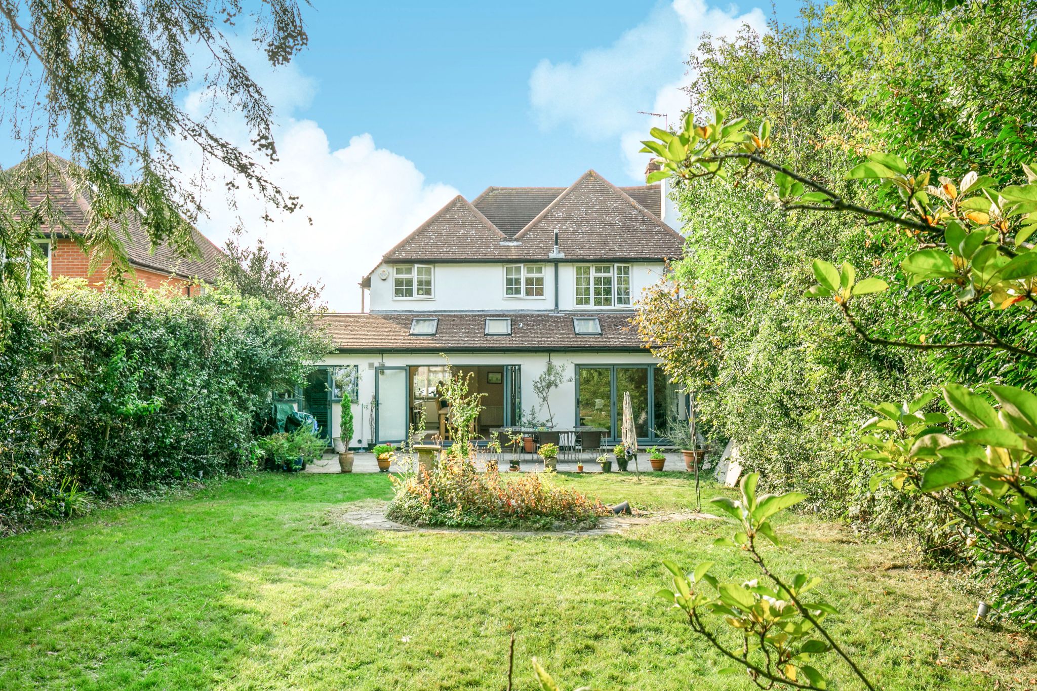 5 bedroom semi-detached house Sale Agreed in Hatfield - Photograph 16