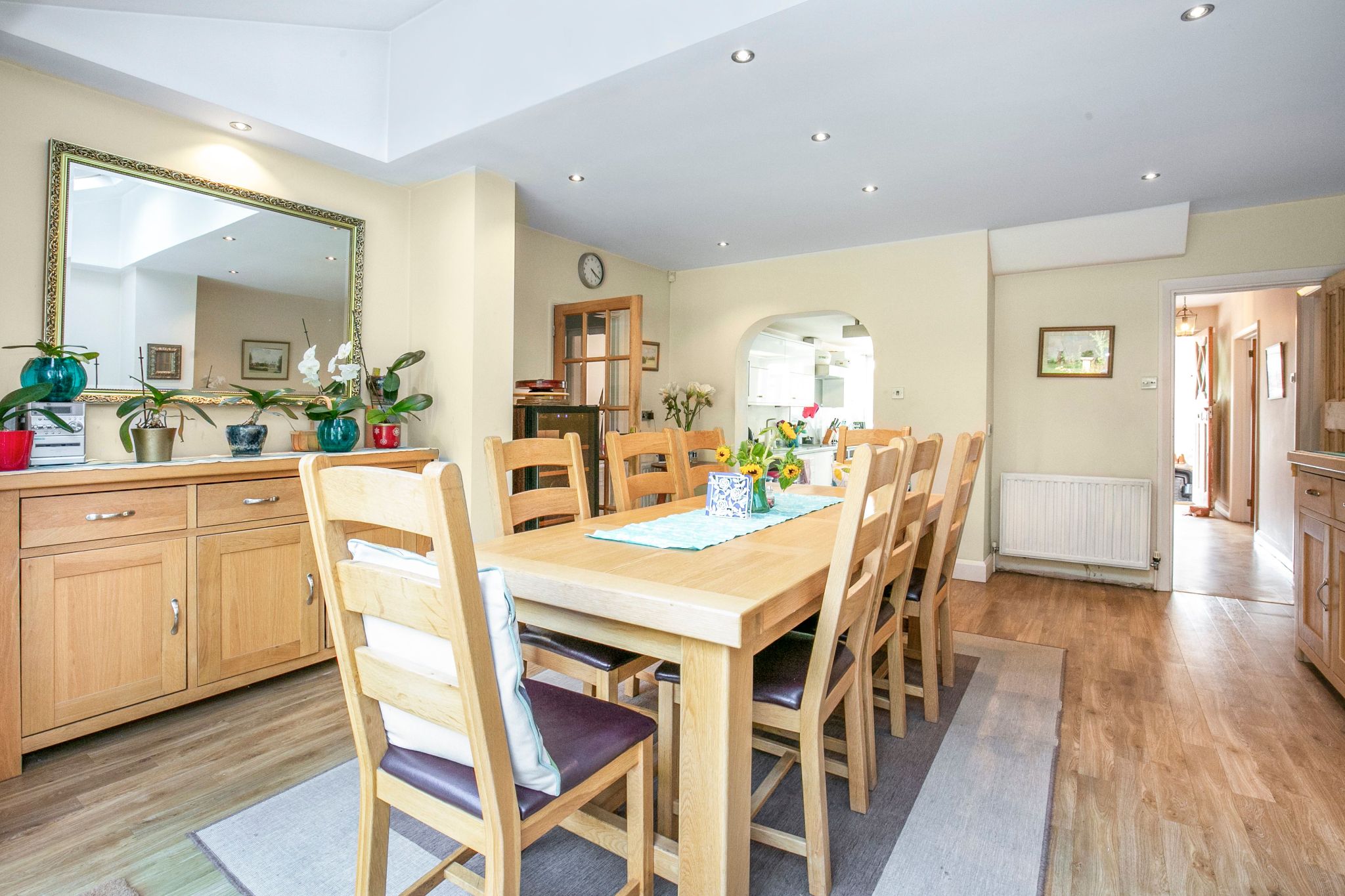 5 bedroom semi-detached house Sale Agreed in Hatfield - Photograph 3