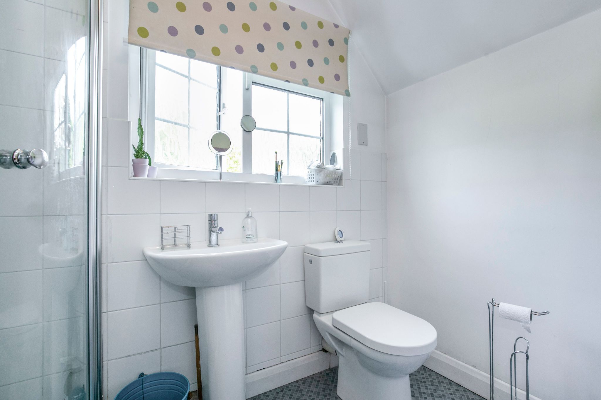 5 bedroom semi-detached house Sale Agreed in Hatfield - Photograph 9