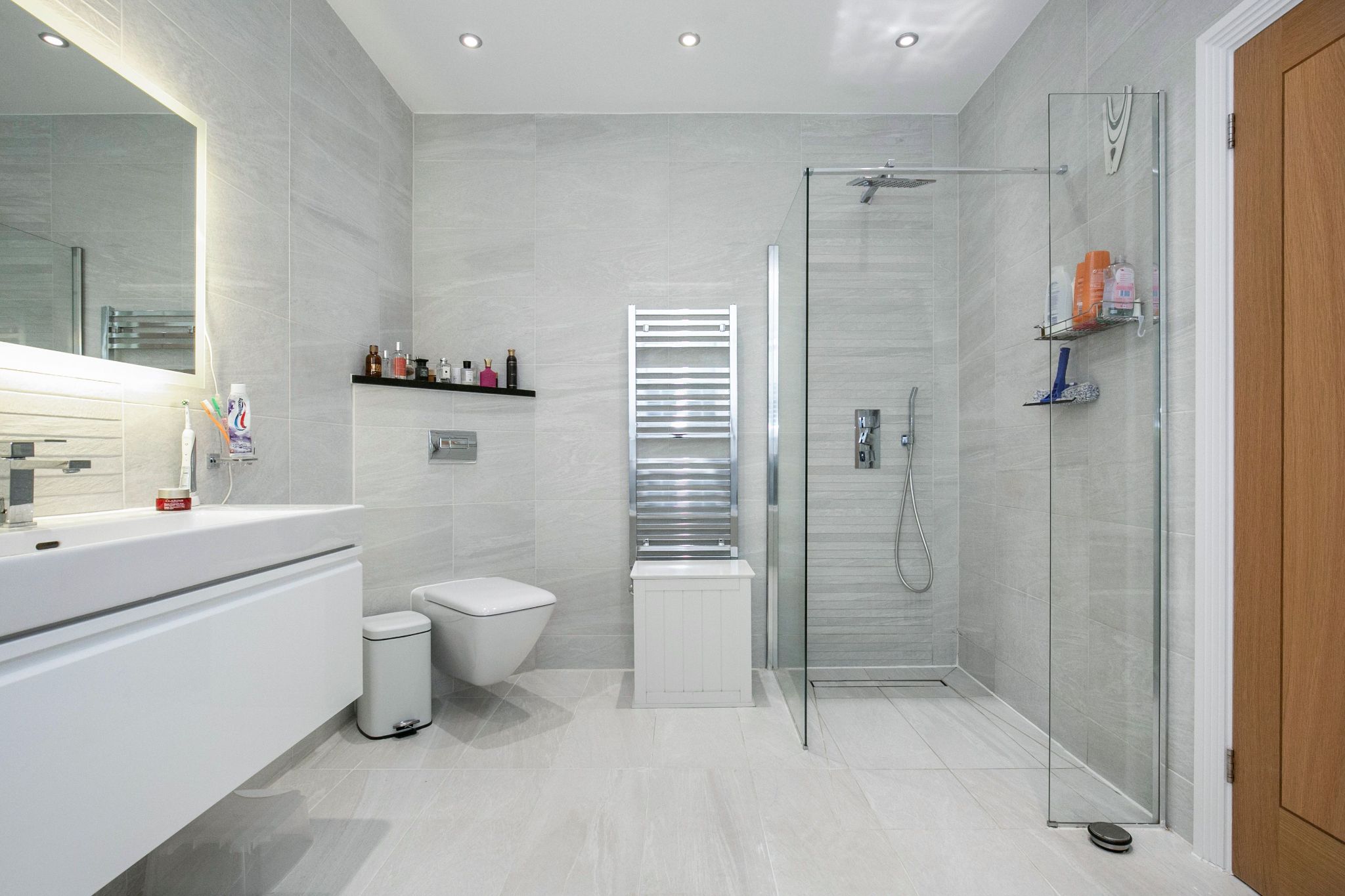 5 bedroom semi-detached house SSTC in Brookmans Park - Photograph 27
