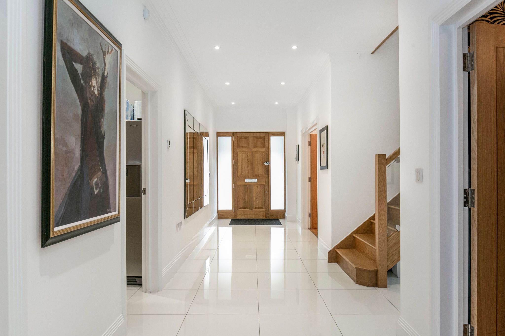 5 bedroom semi-detached house SSTC in Brookmans Park - Photograph 5