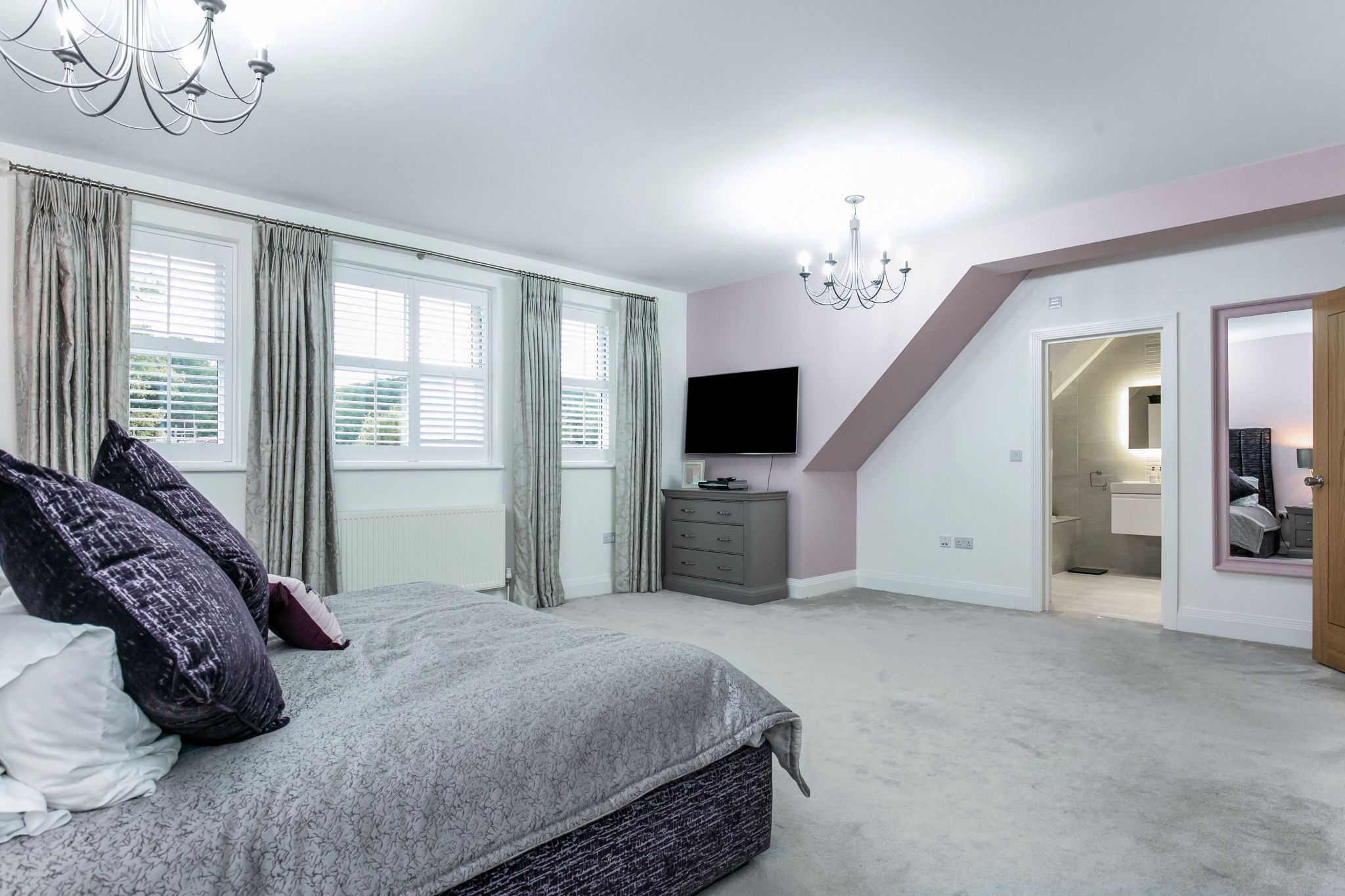 5 bedroom semi-detached house SSTC in Brookmans Park - Photograph 18