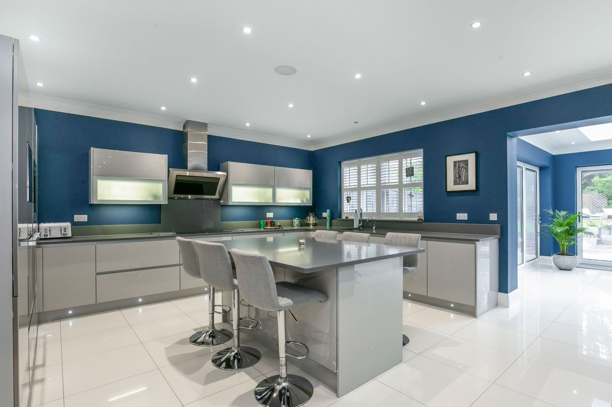 5 bedroom semi-detached house SSTC in Brookmans Park - Photograph 12