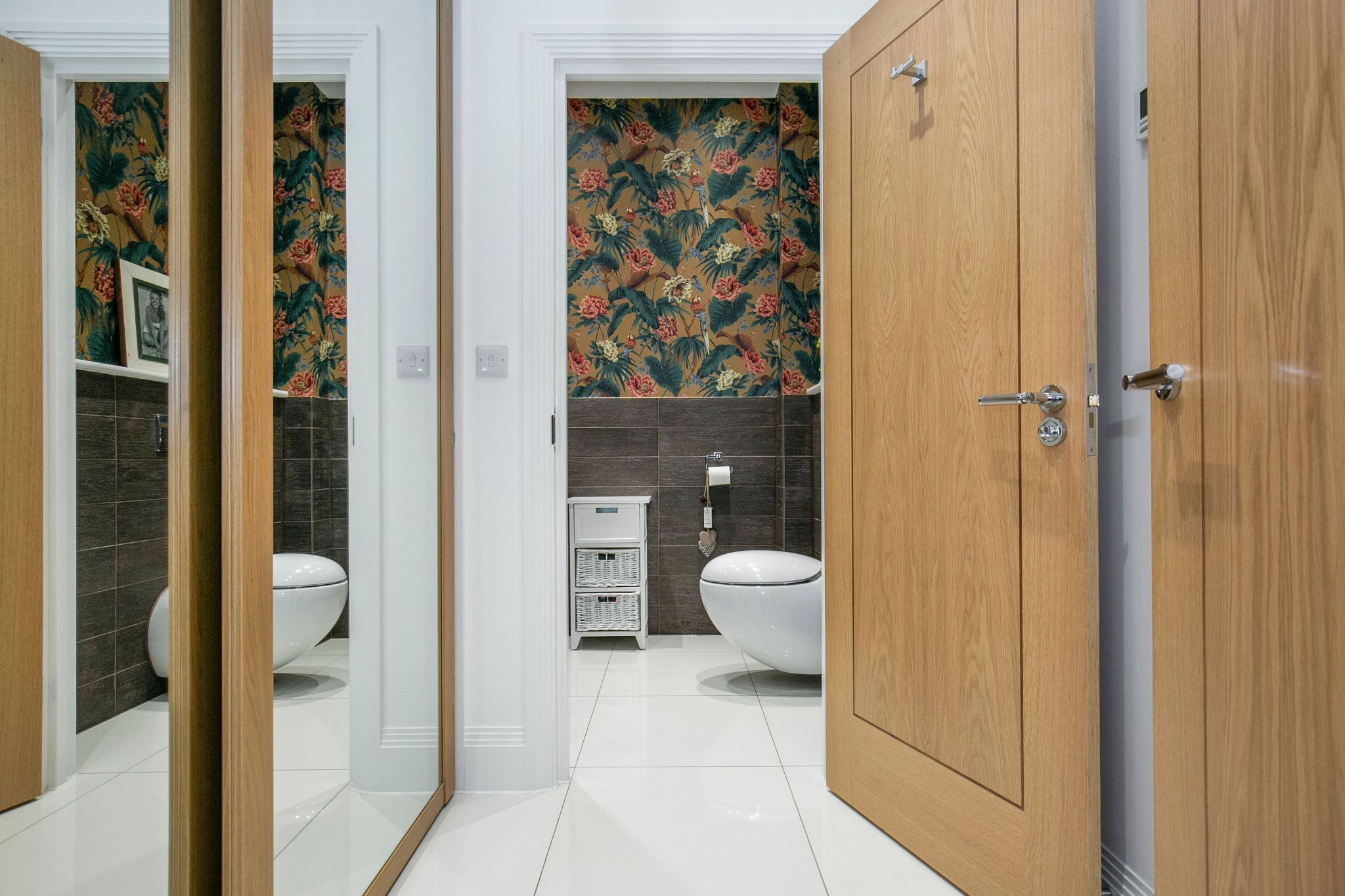 5 bedroom semi-detached house SSTC in Brookmans Park - Photograph 15