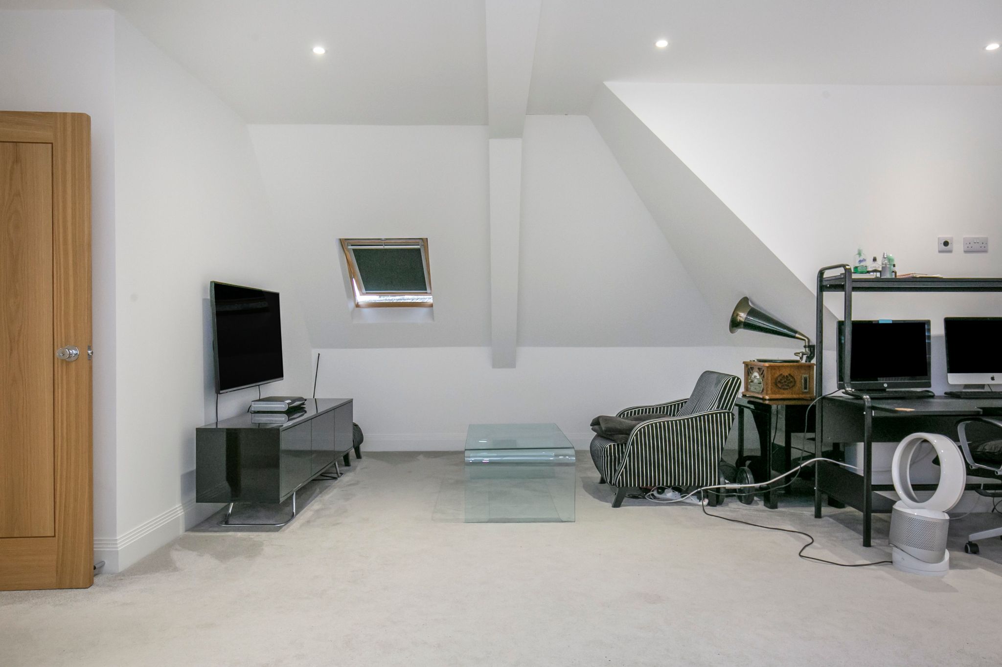 5 bedroom semi-detached house SSTC in Brookmans Park - Photograph 23