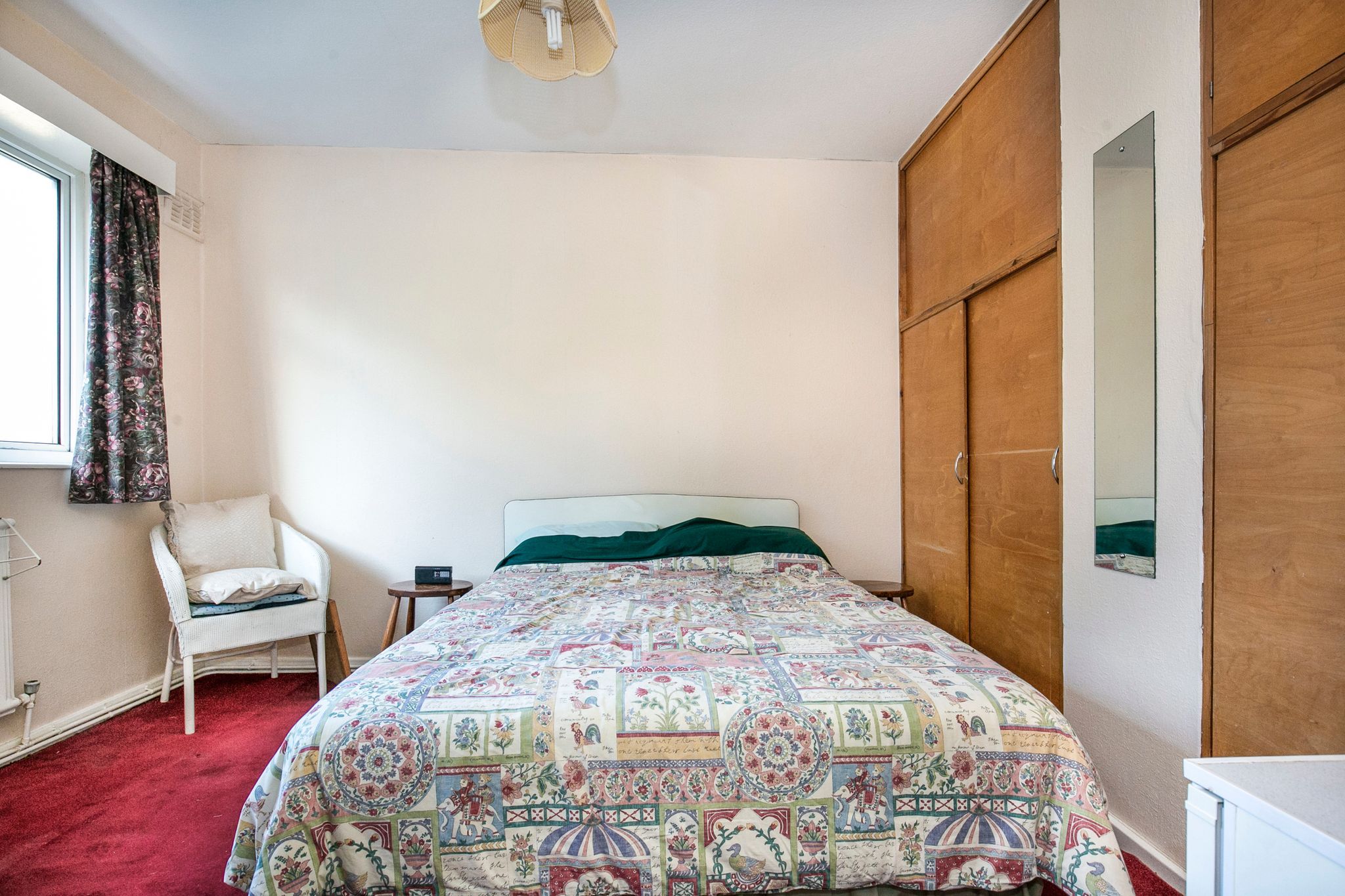 3 bedroom semi-detached house SSTC in Potters Bar - Photograph 7