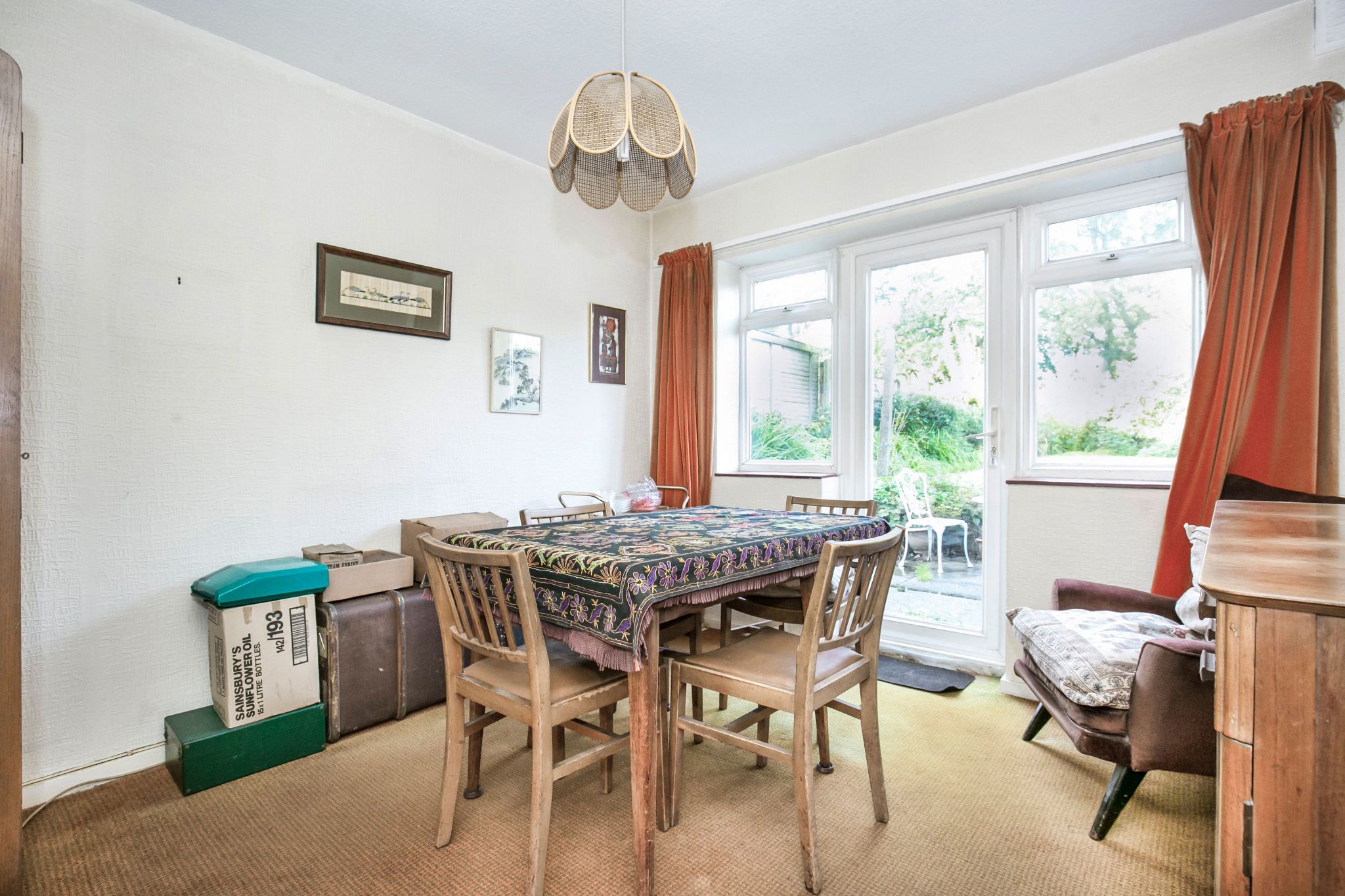 3 bedroom semi-detached house SSTC in Potters Bar - Photograph 13