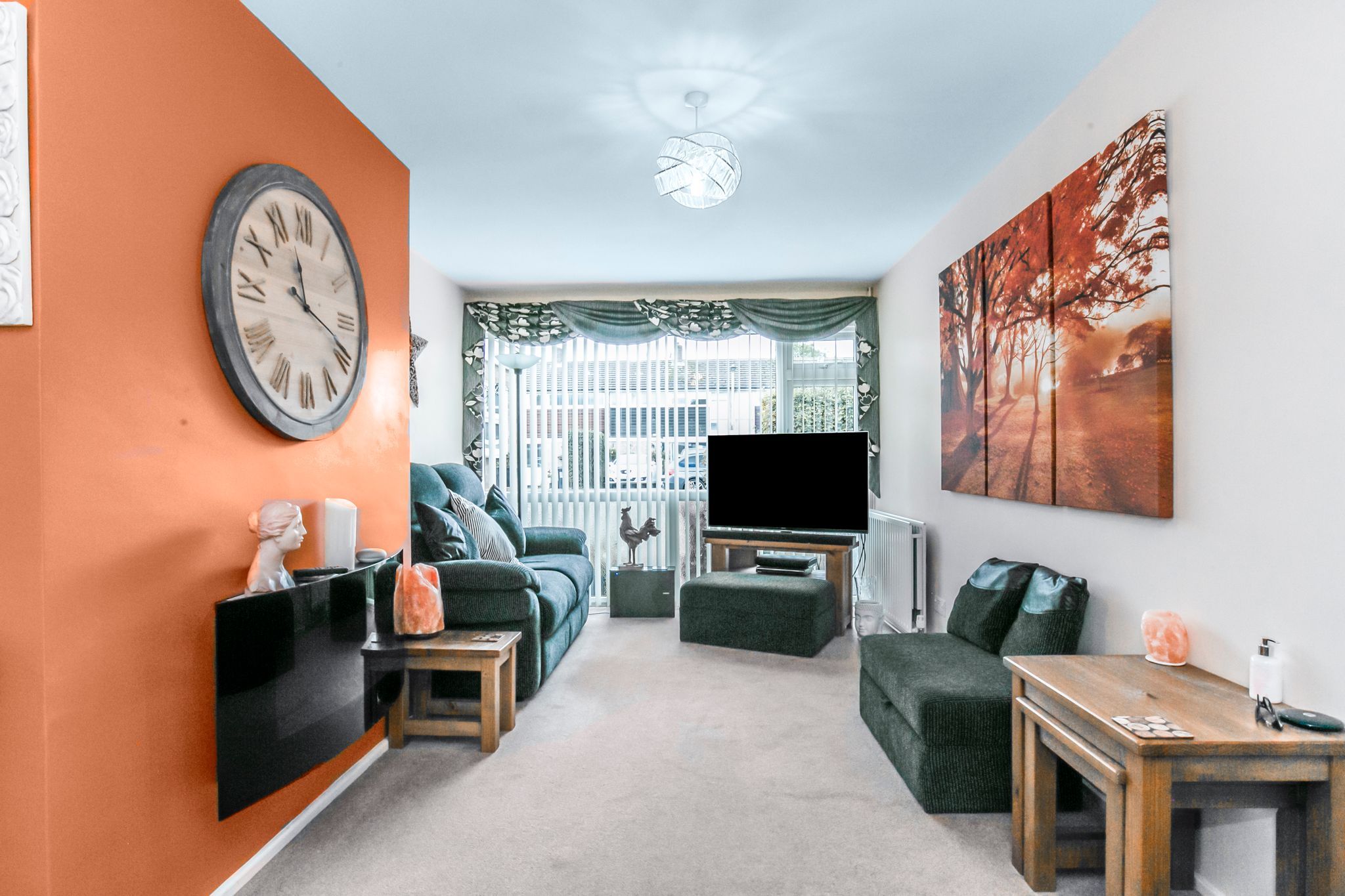 3 bedroom mid terraced house SSTC in Welwyn Garden City - Photograph 17