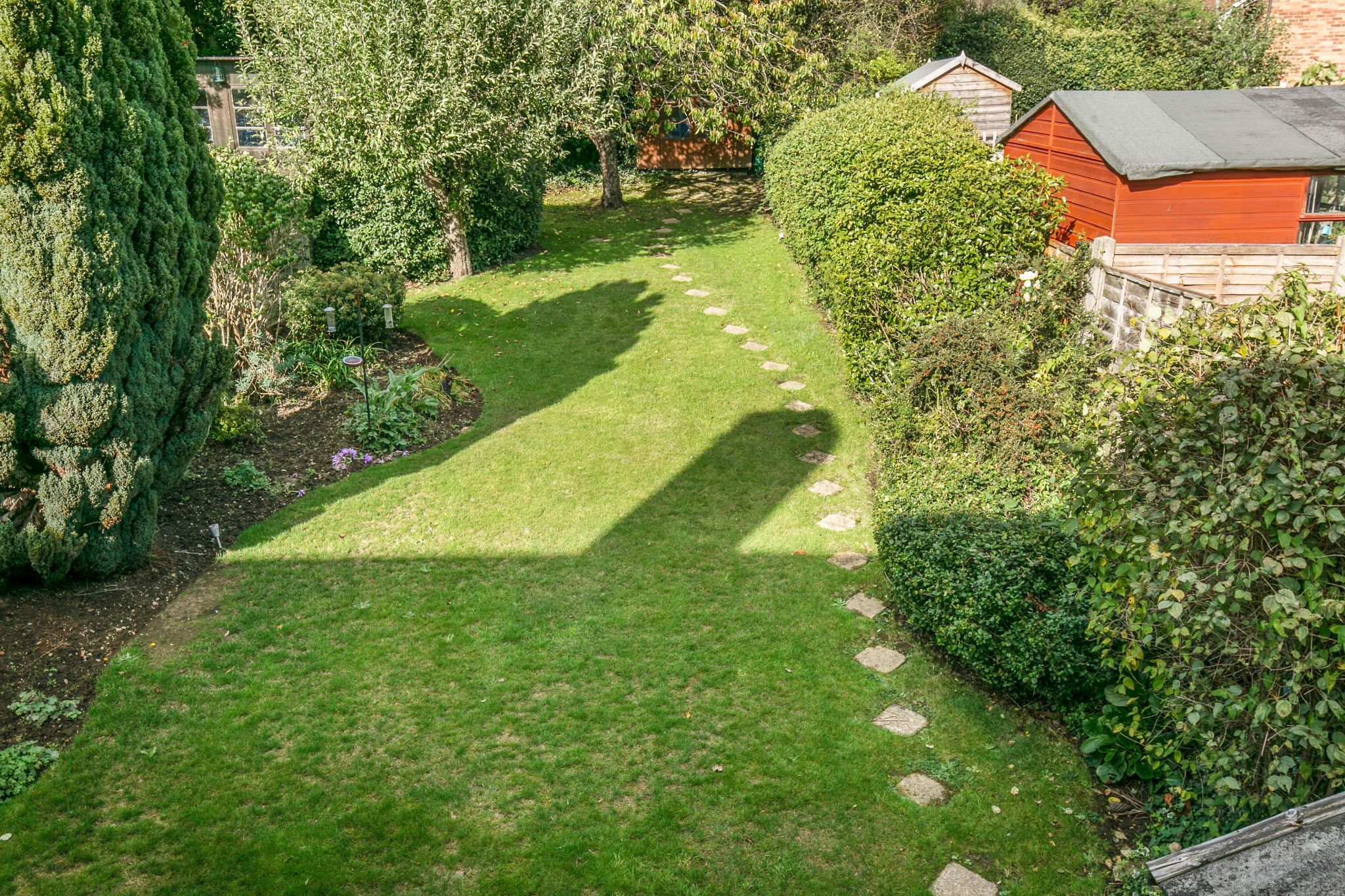 4 bedroom semi-detached house Sale Agreed in New Barnet - Photograph 11
