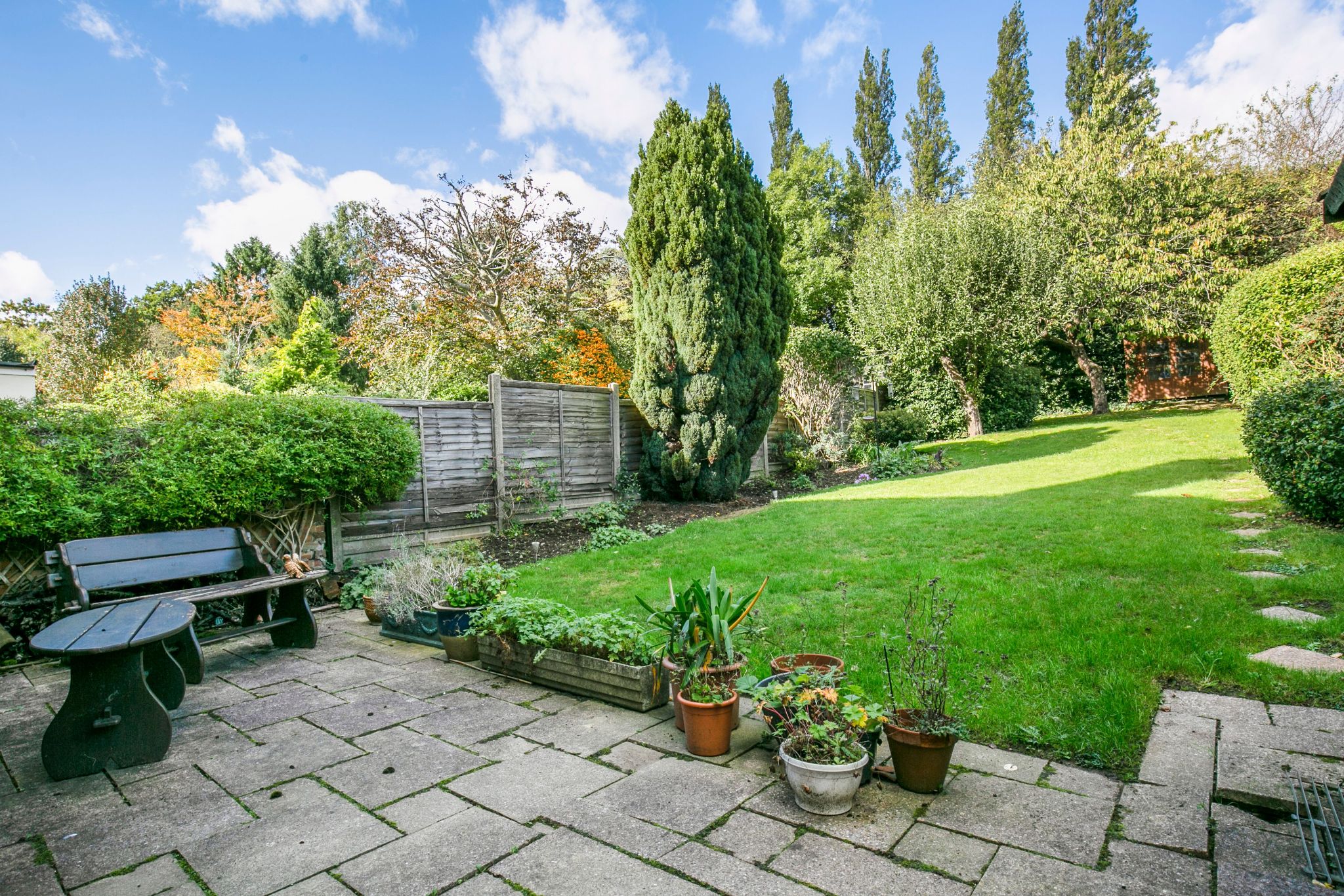 4 bedroom semi-detached house Sale Agreed in New Barnet - Photograph 10