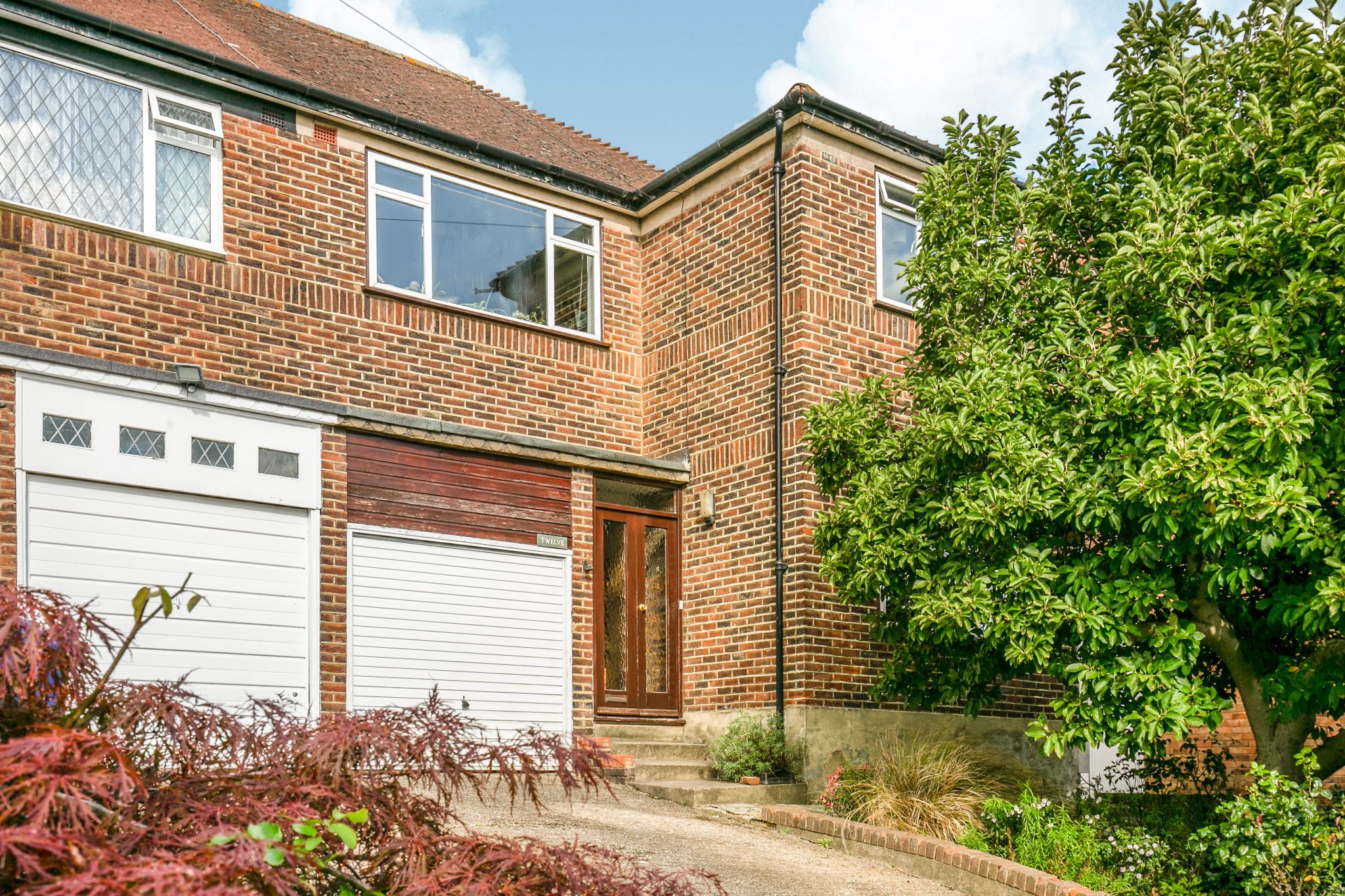 4 bedroom semi-detached house Sale Agreed in New Barnet - Photograph 14