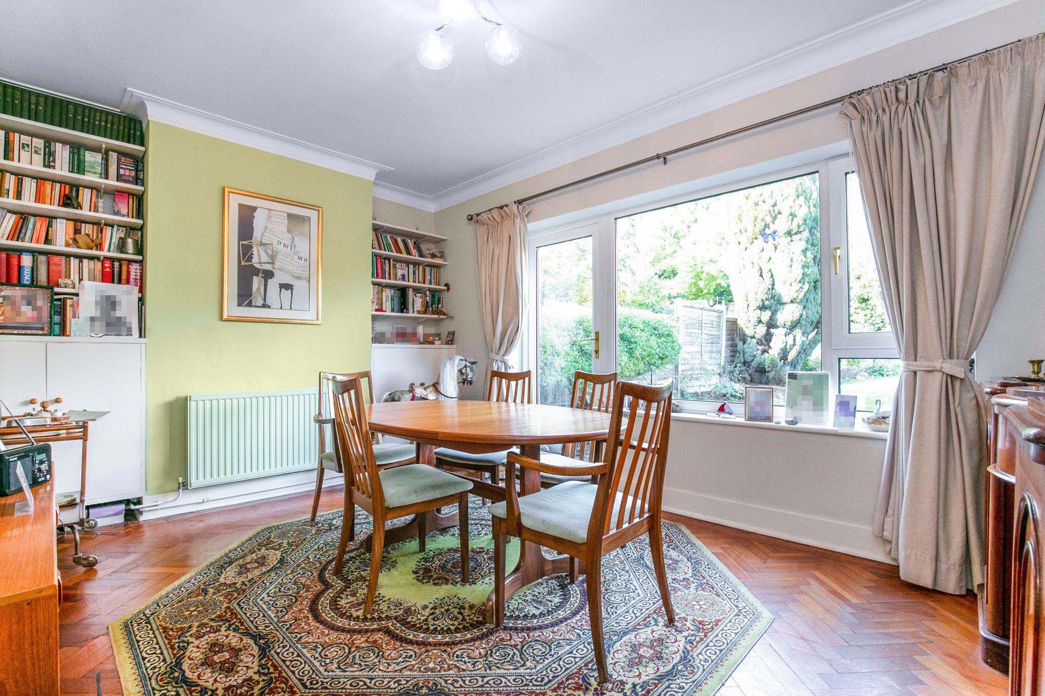 4 bedroom semi-detached house Sale Agreed in New Barnet - Photograph 2