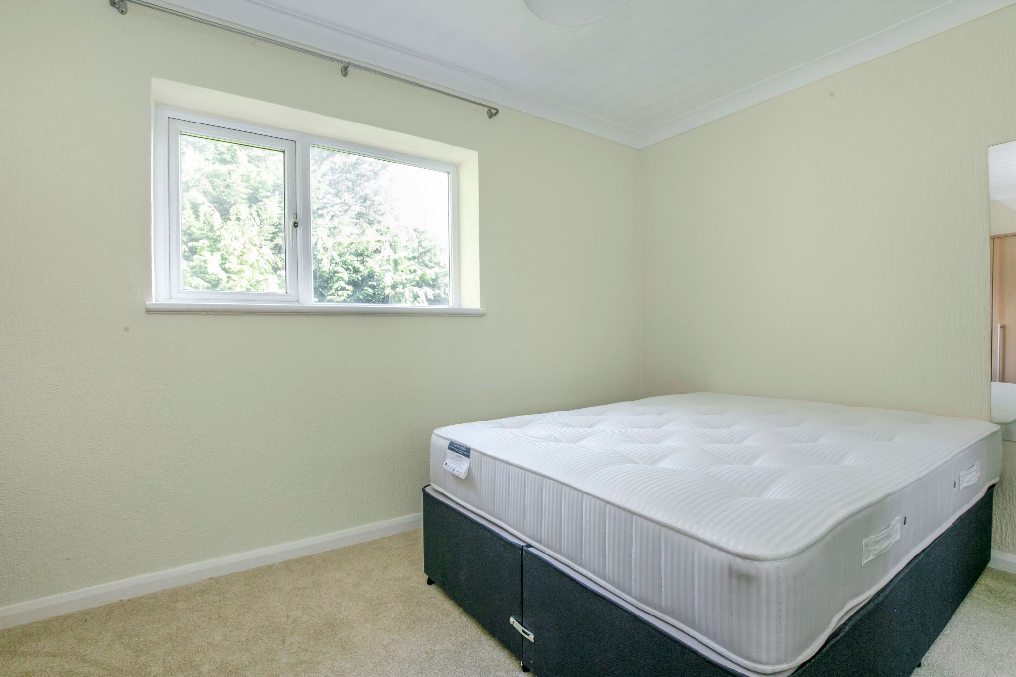 1 bedroom maisonette flat/apartment To Let in Potters Bar - Photograph 7