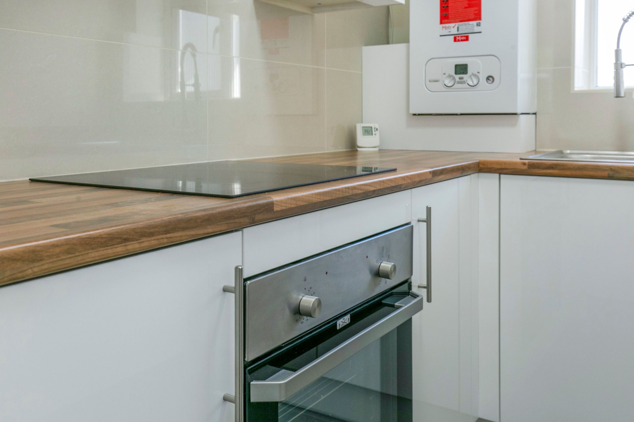 1 bedroom maisonette flat/apartment To Let in Potters Bar - Photograph 6