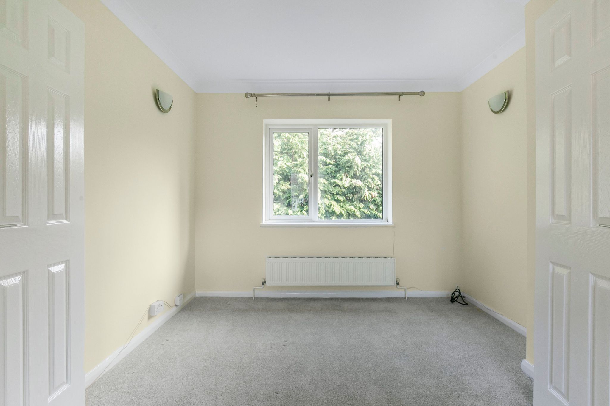 1 bedroom maisonette flat/apartment To Let in Potters Bar - Photograph 5
