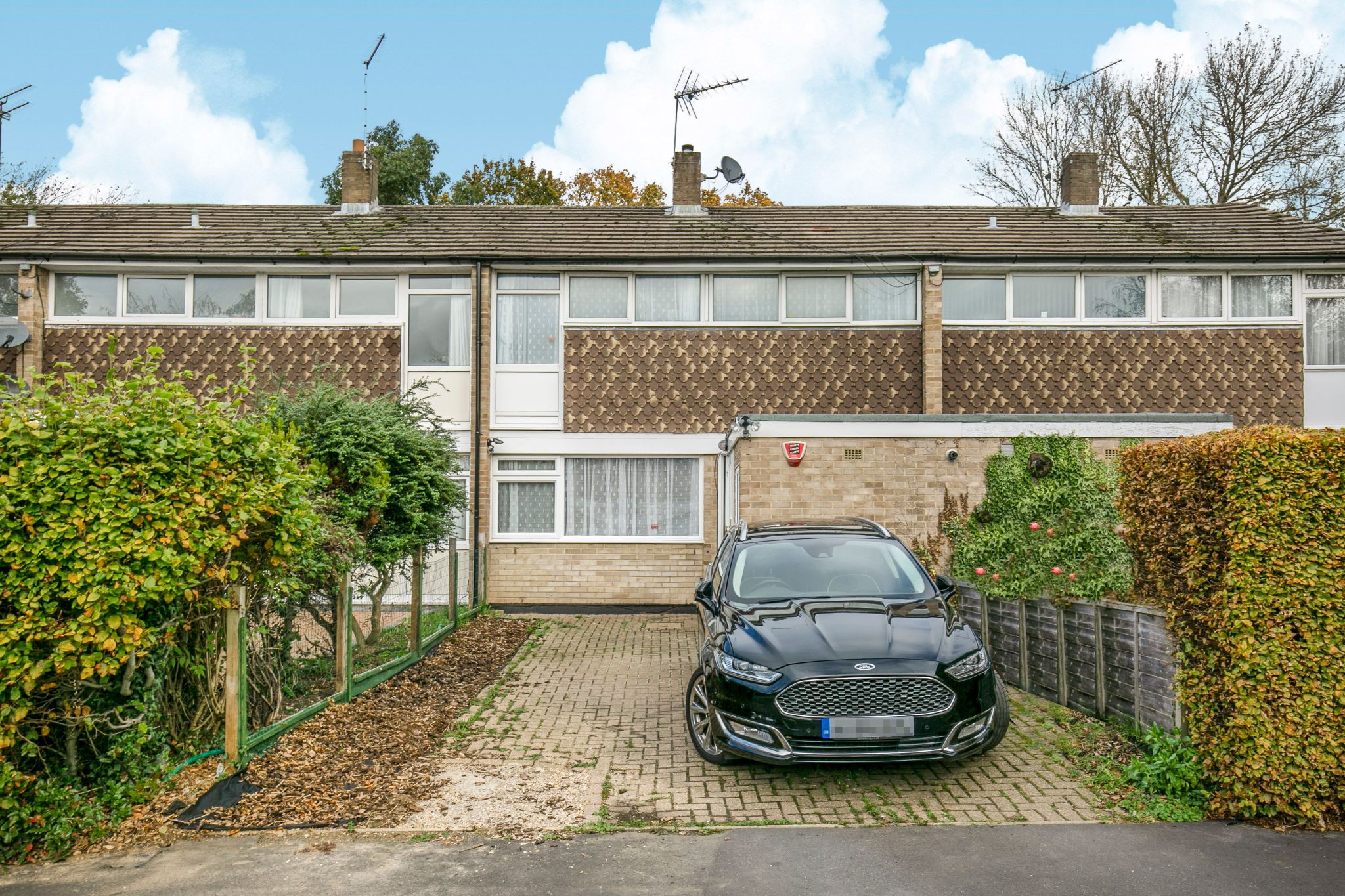3 bedroom mid terraced house Sale Agreed in Welwyn Garden City - Photograph 13
