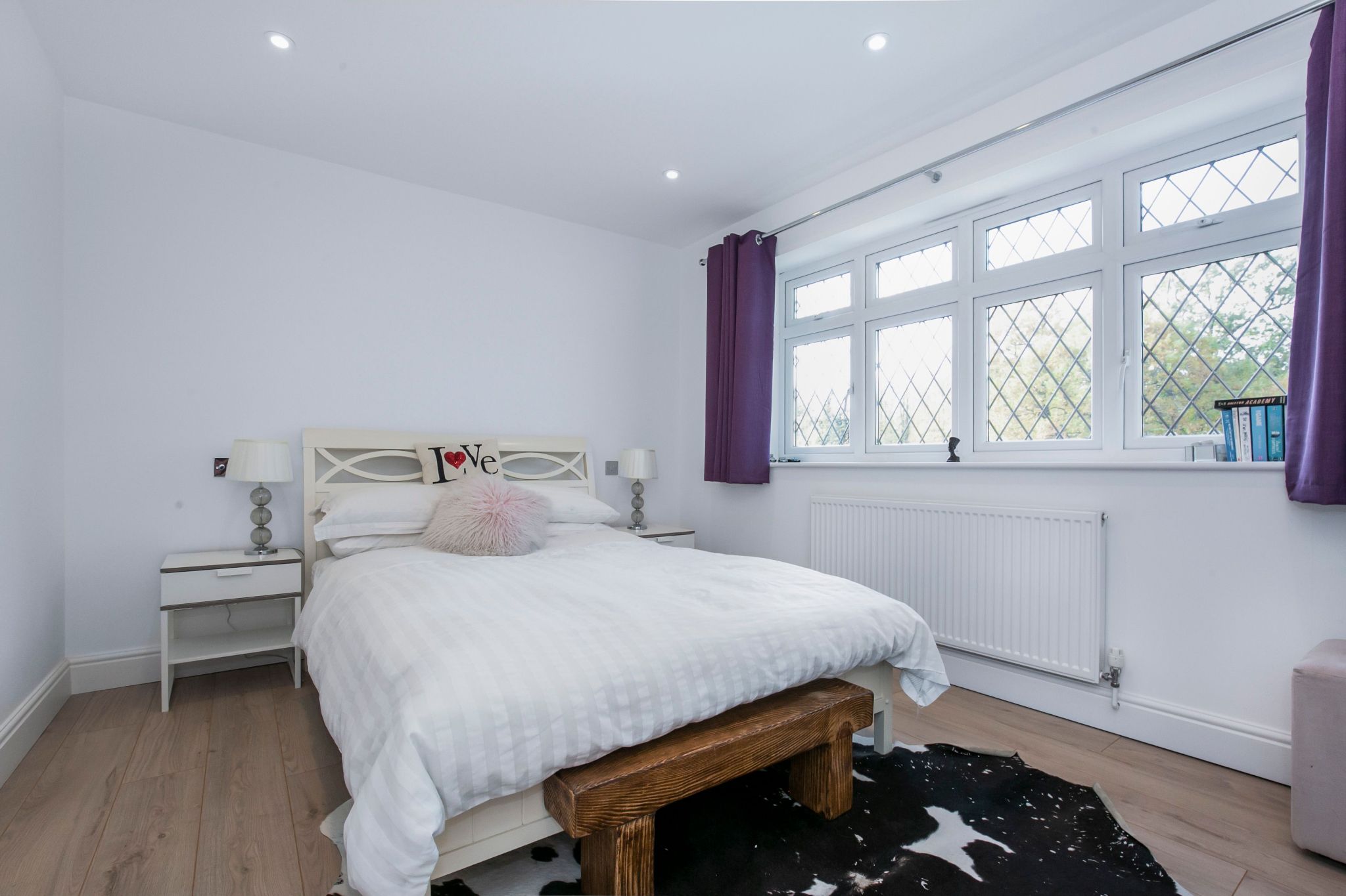5 bedroom detached house For Sale in Brookmans Park - Photograph 27