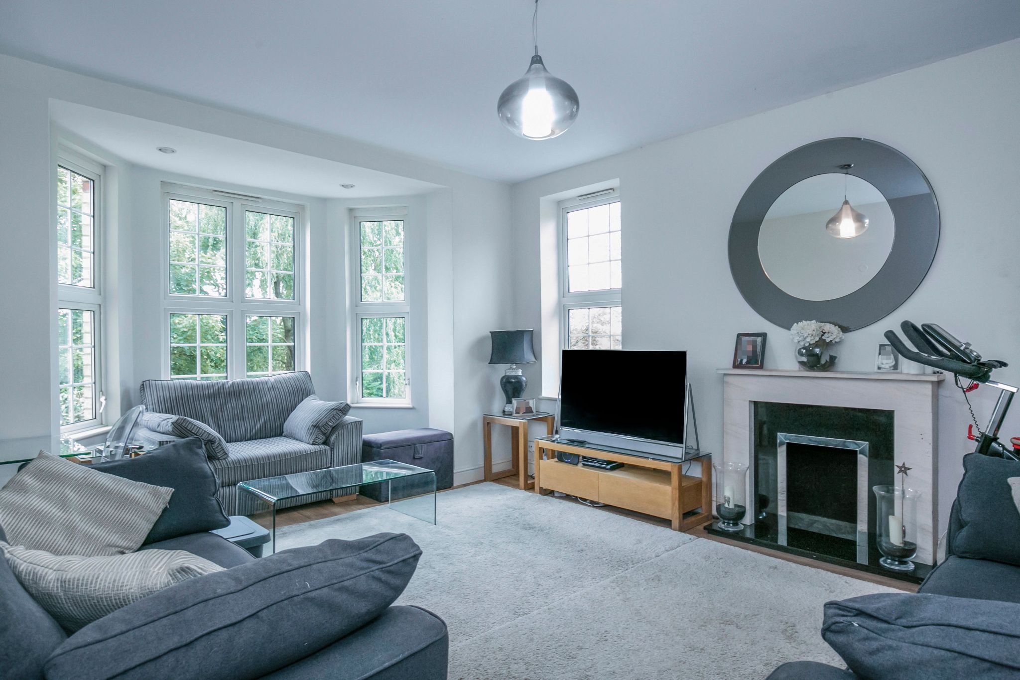 2 bedroom apartment flat/apartment For Sale in Potters Bar - Photograph 3