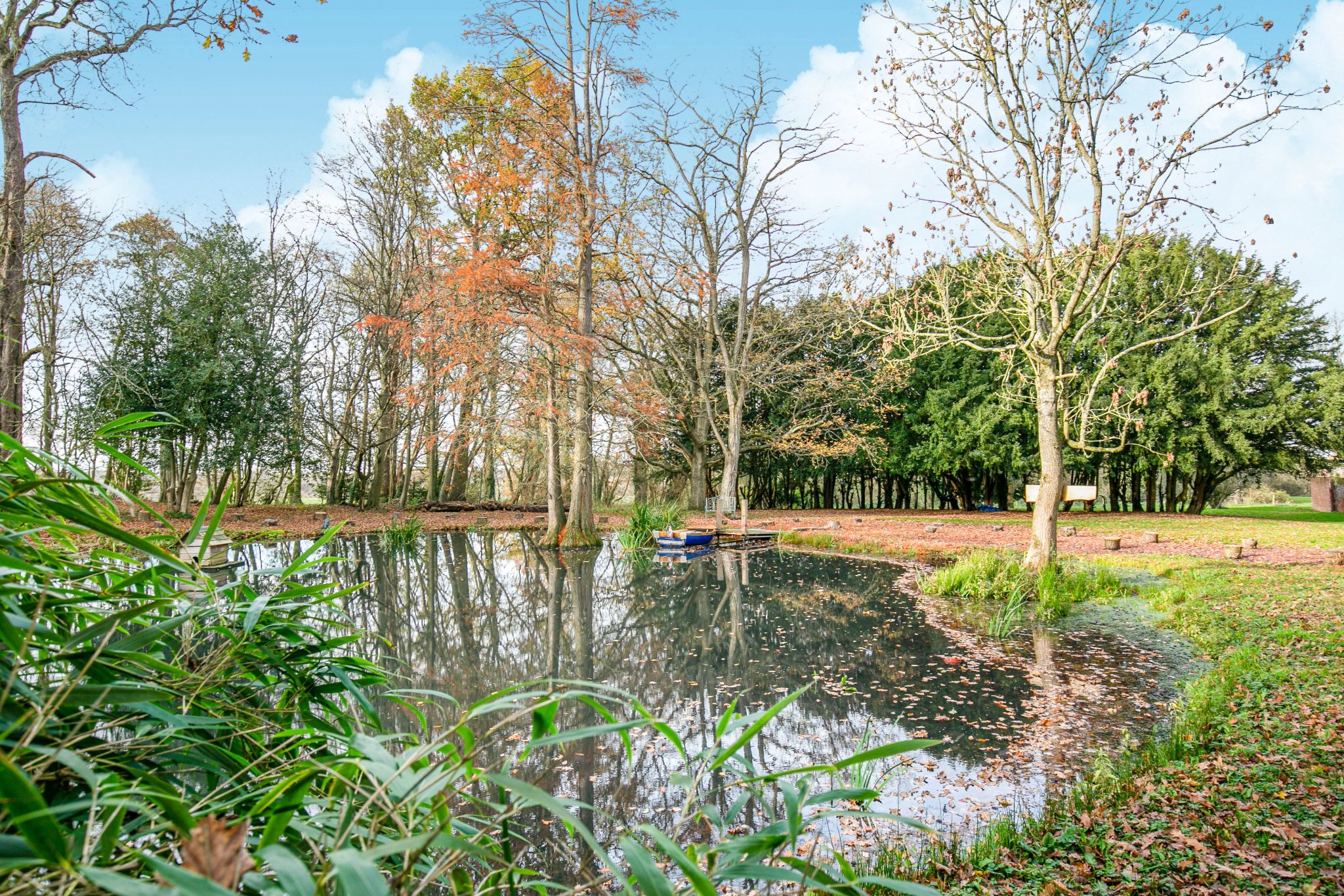 3 bedroom mews house SSTC in Nr. Brookmans Park - Photograph 15