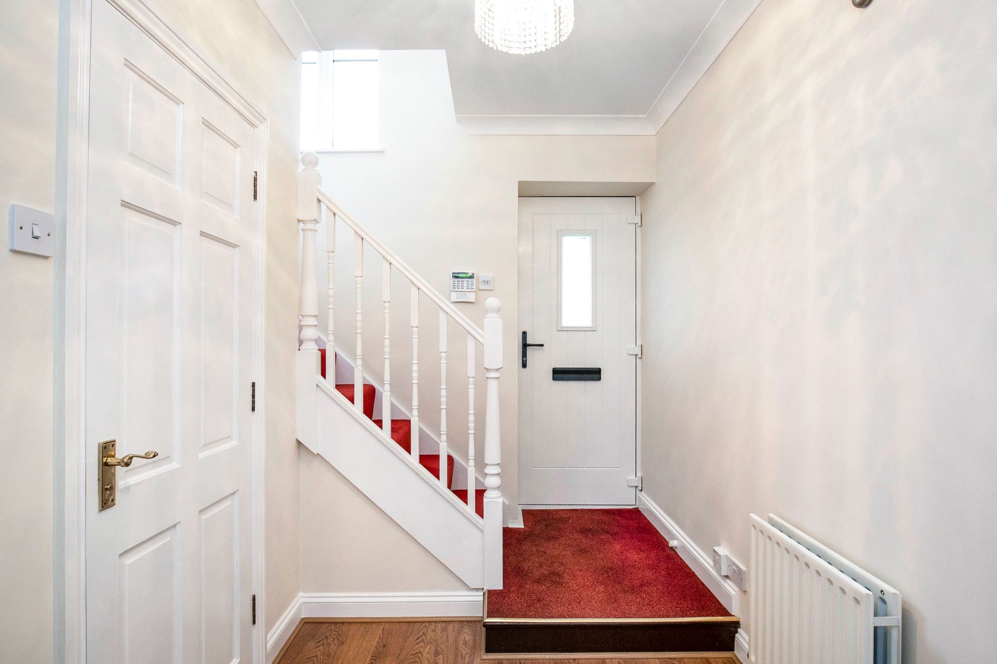 3 bedroom mews house SSTC in Nr. Brookmans Park - Photograph 3