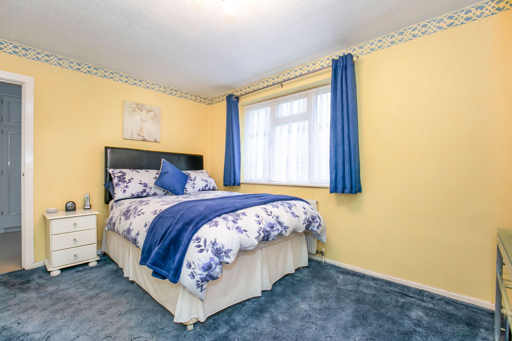 4 bedroom detached house SSTC in Potters Bar - Photograph 14