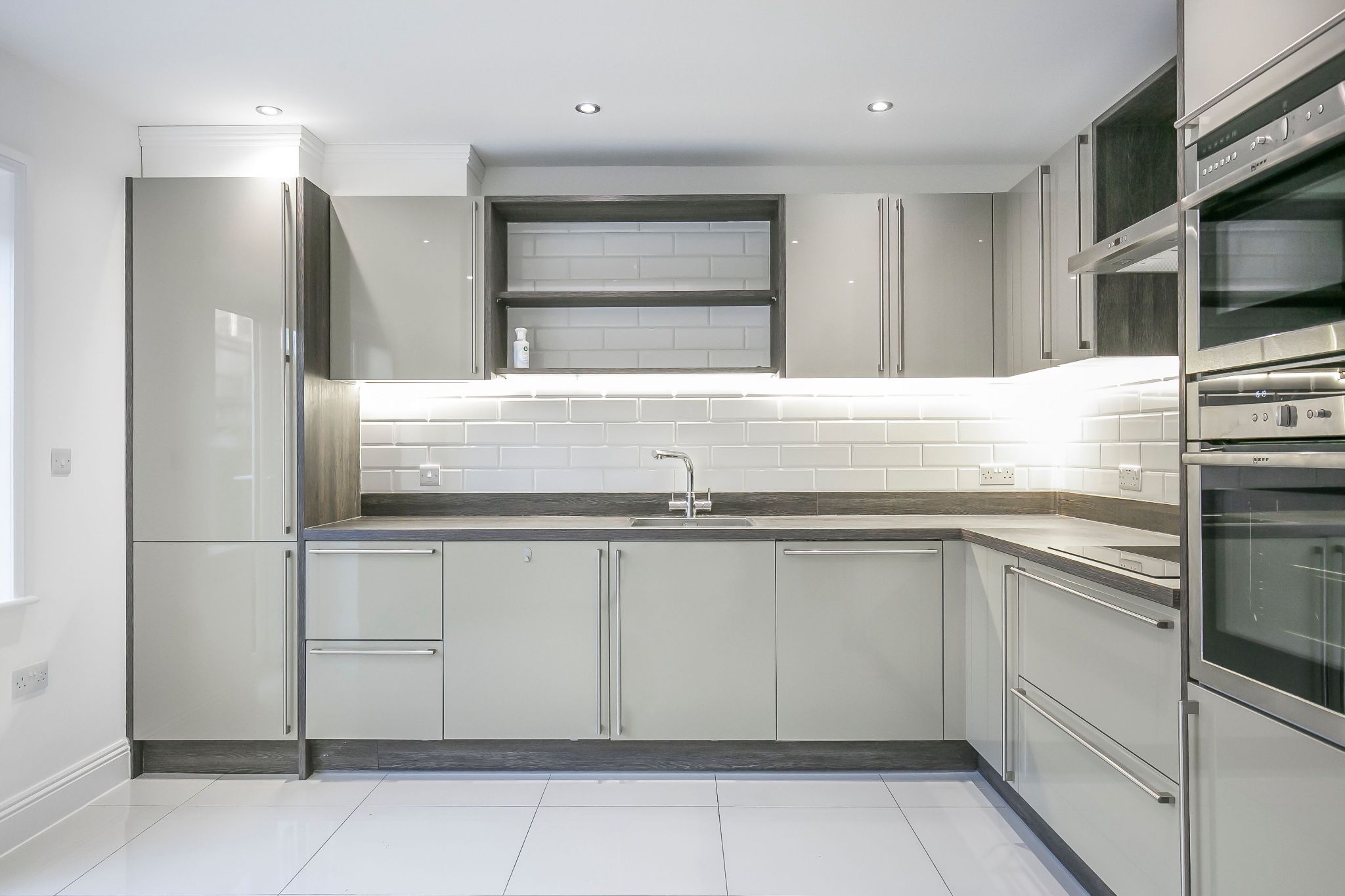 3 bedroom mid terraced house For Sale in Brookmans Park - Photograph 19
