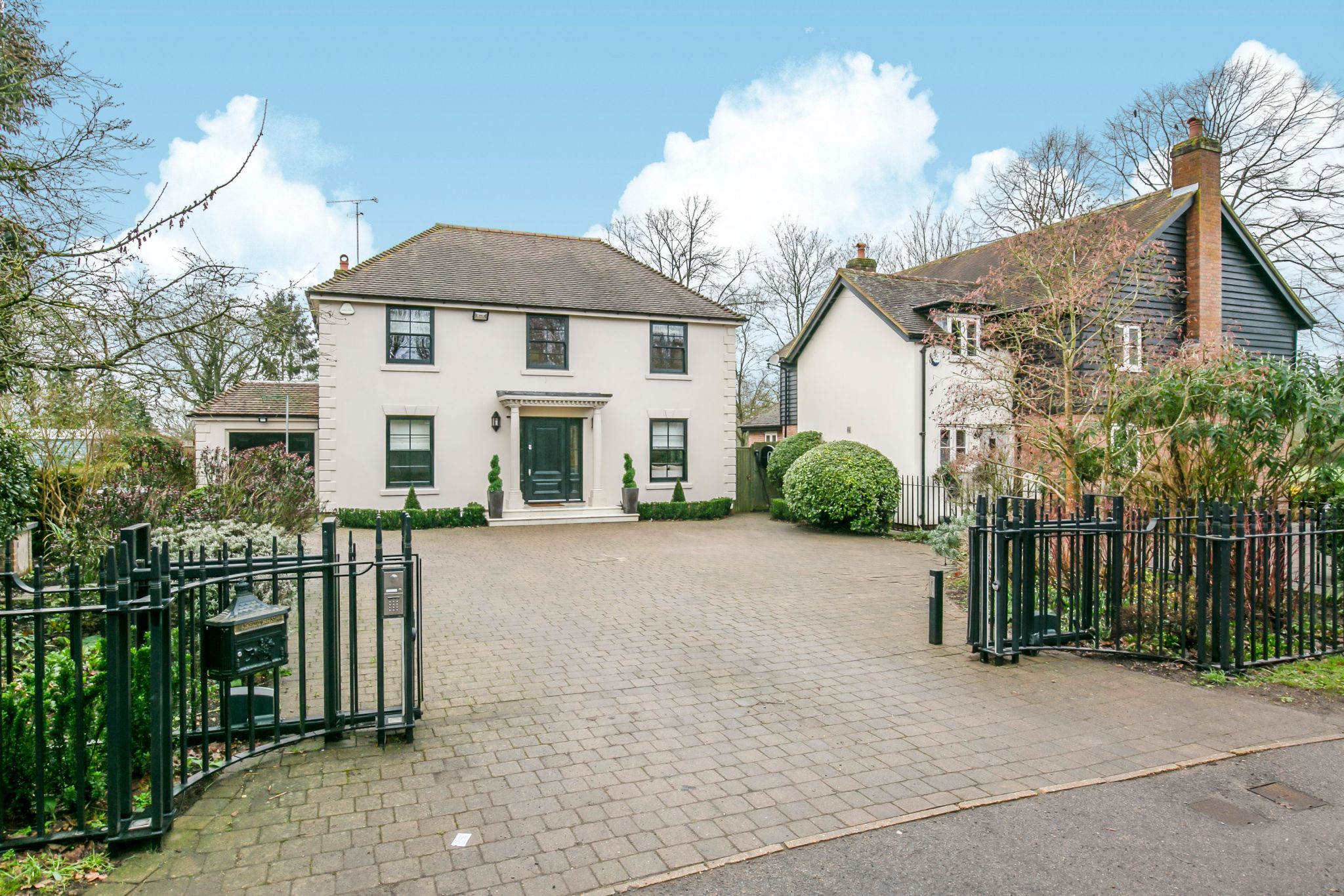 4 bedroom detached house SSTC in Little Berkhamsted - Photograph 29