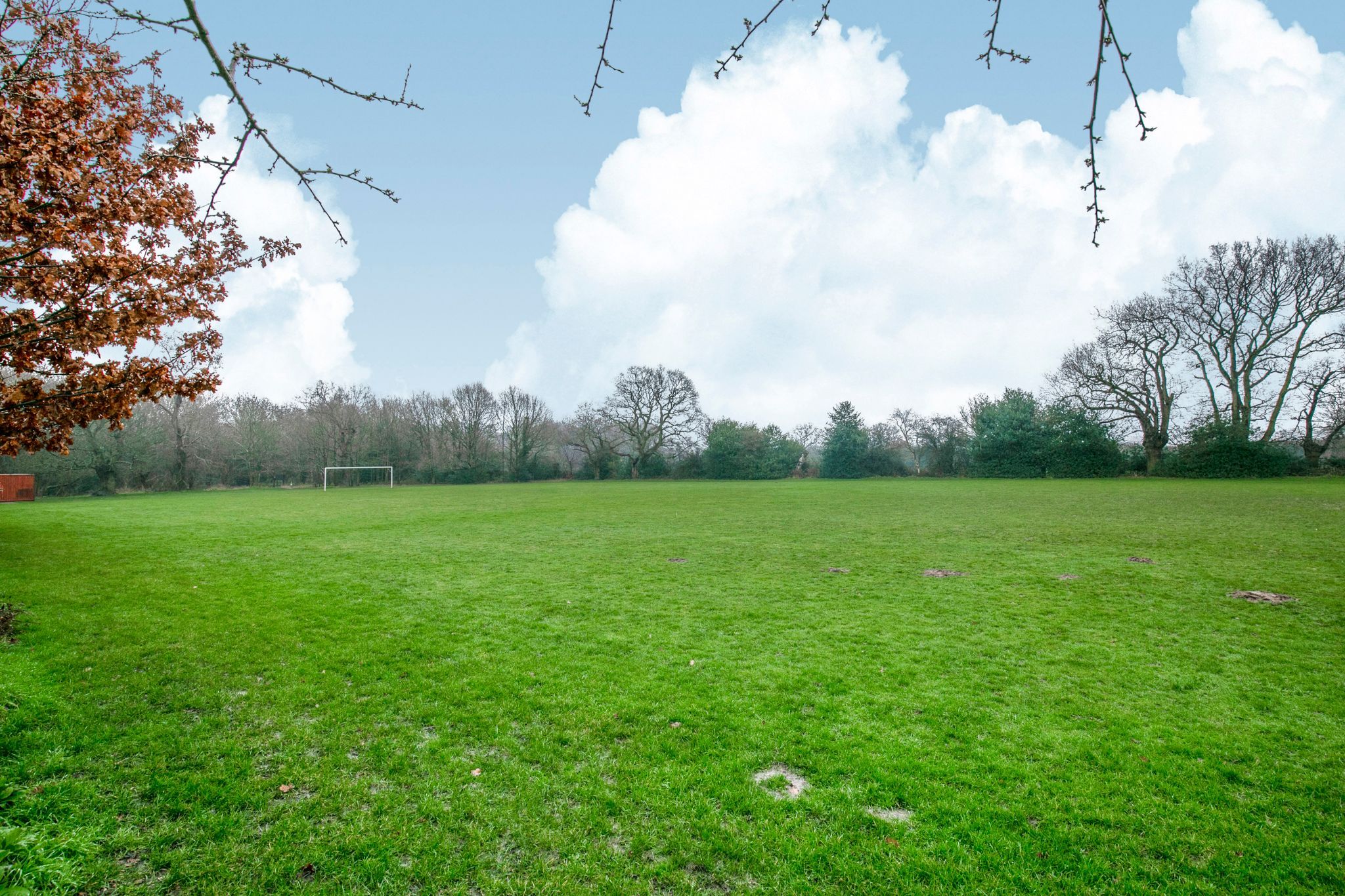 3 bedroom cottage house SSTC in Little Heath Potters Bar - Photograph 17