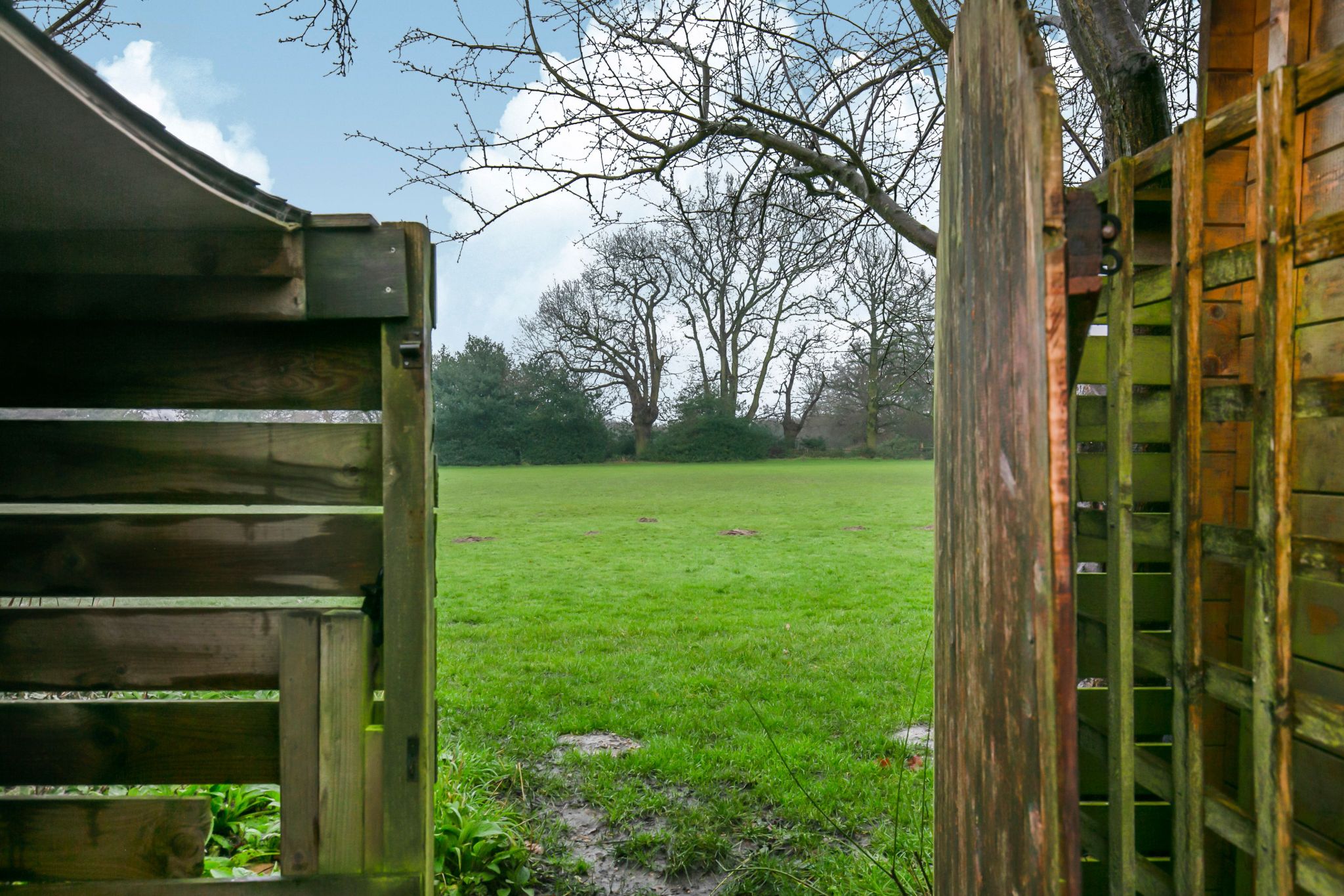 3 bedroom cottage house SSTC in Little Heath Potters Bar - Photograph 14