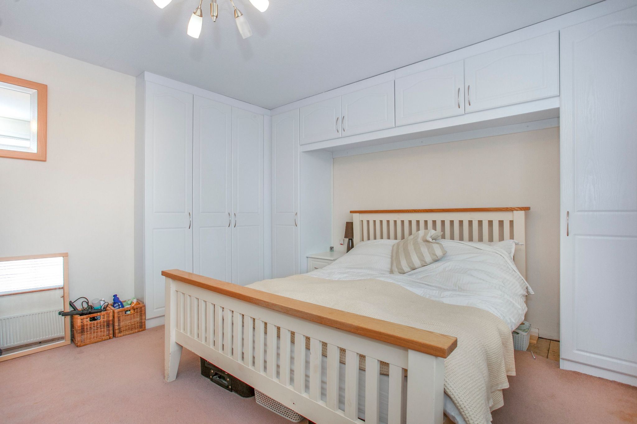 3 bedroom semi-detached house SSTC in Brookmans Park - Photograph 11