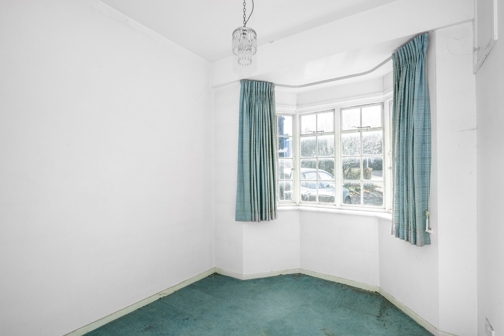 5 bedroom detached house Sale Agreed in Brookmans Park - Photograph 22