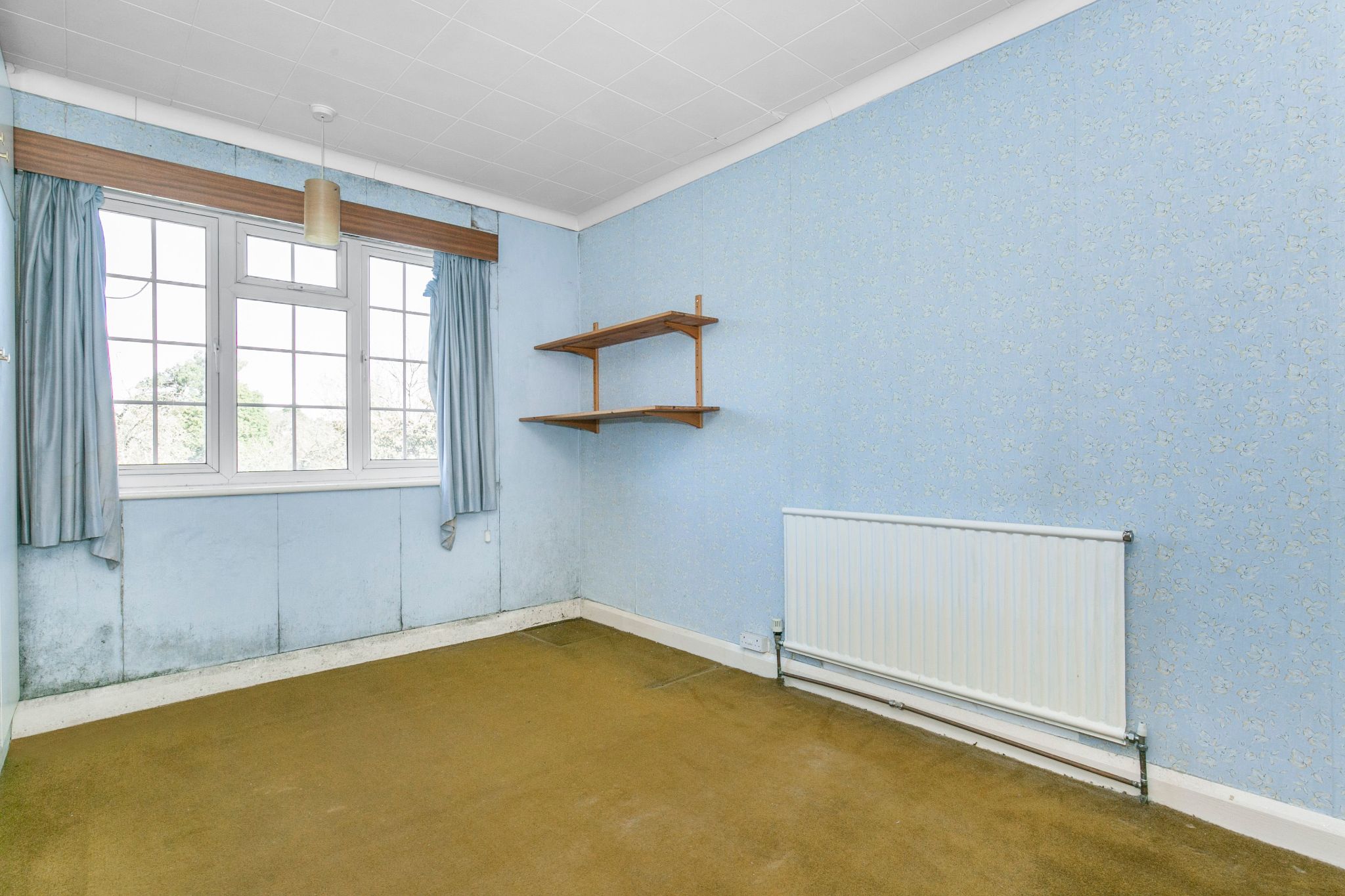5 bedroom detached house Sale Agreed in Brookmans Park - Photograph 17
