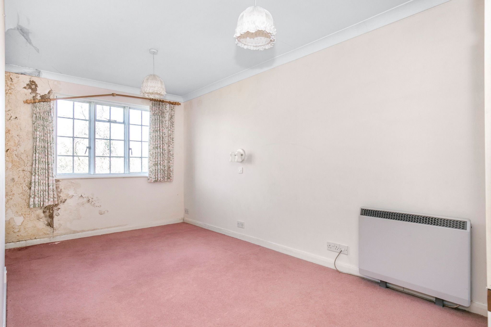 5 bedroom detached house Sale Agreed in Brookmans Park - Photograph 19