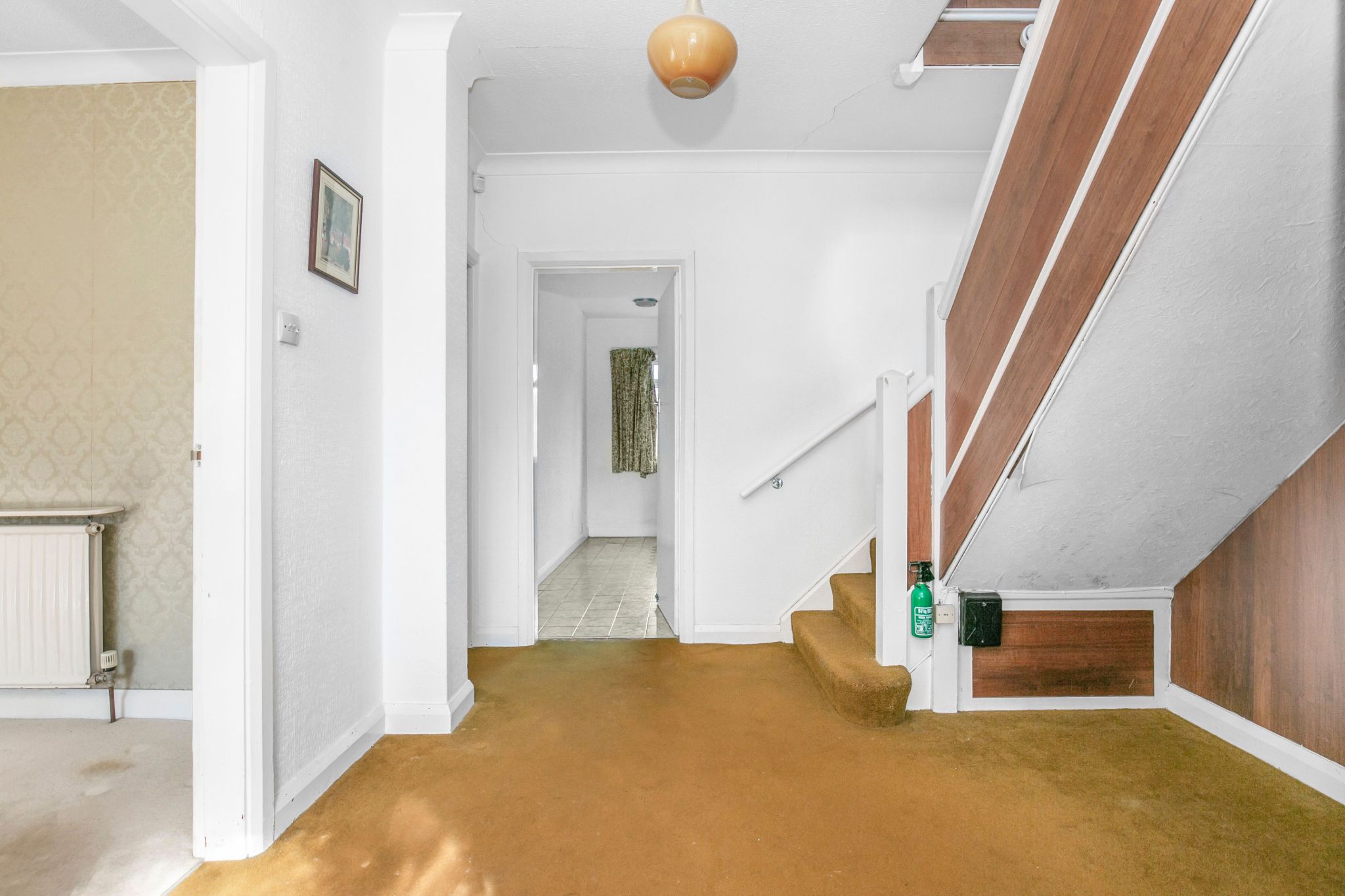 5 bedroom detached house Sale Agreed in Brookmans Park - Photograph 11