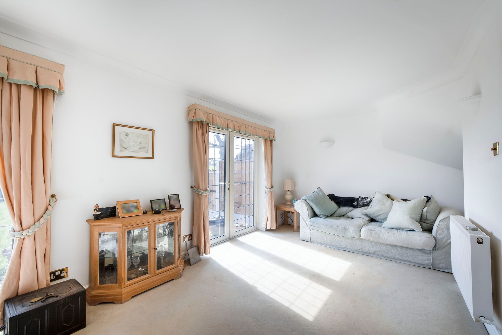 3 bedroom semi-detached bungalow SSTC in Potters Bar - Photograph 16