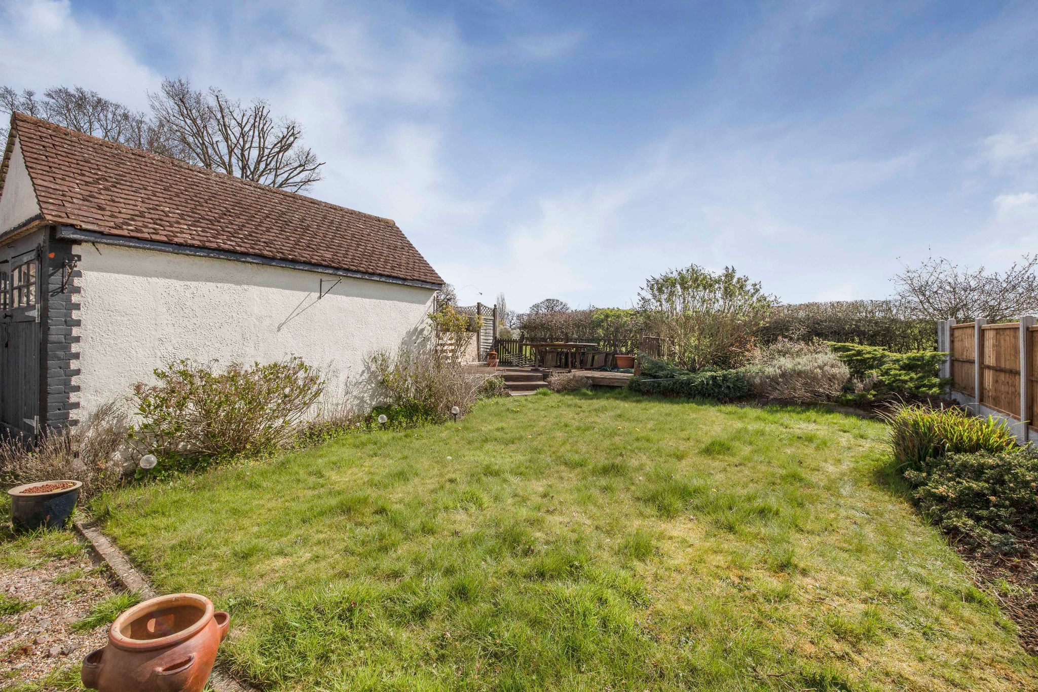 3 bedroom semi-detached bungalow SSTC in Potters Bar - Photograph 4