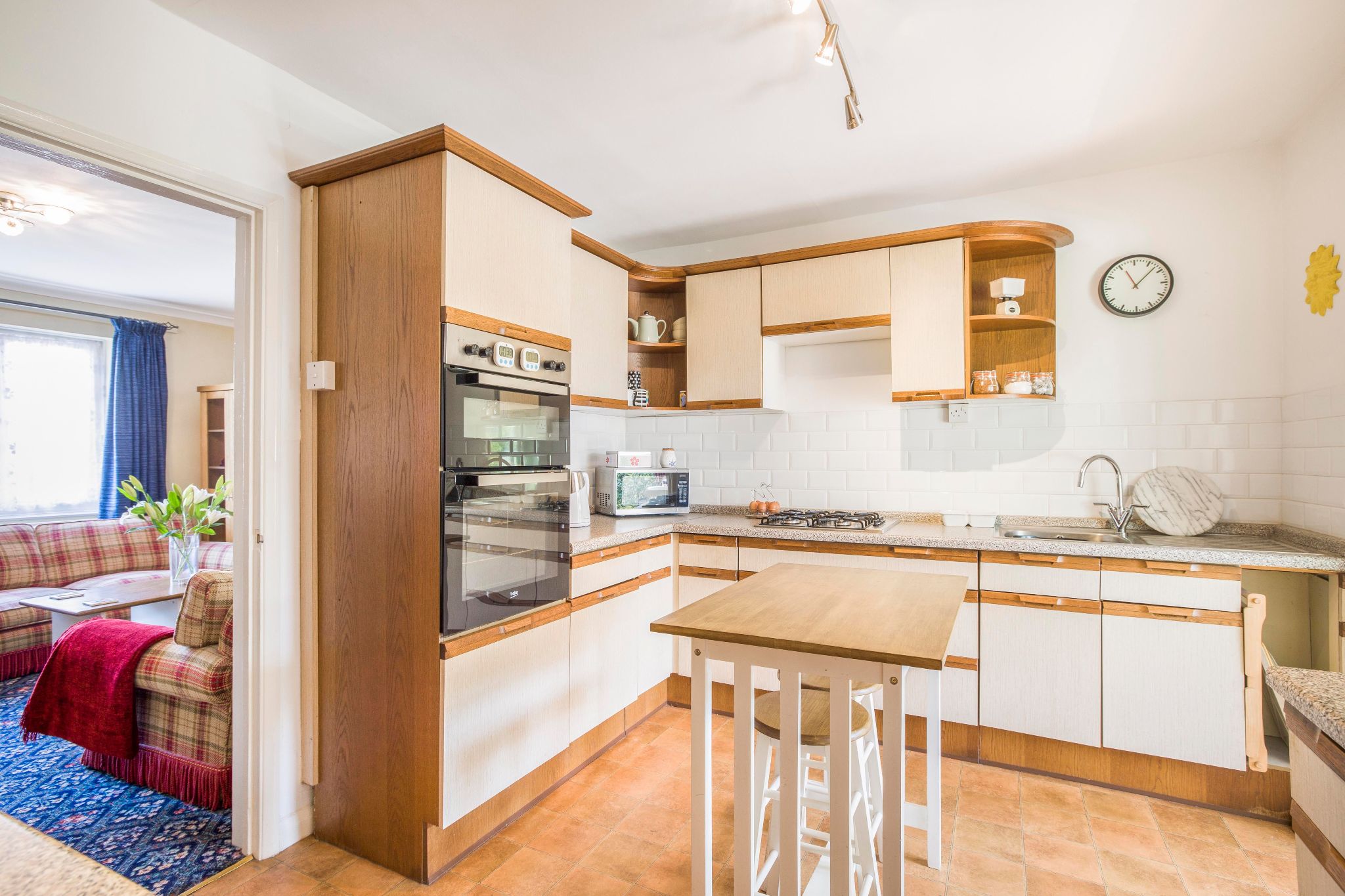 5 bedroom semi-detached house SSTC in Potters Bar - Photograph 9