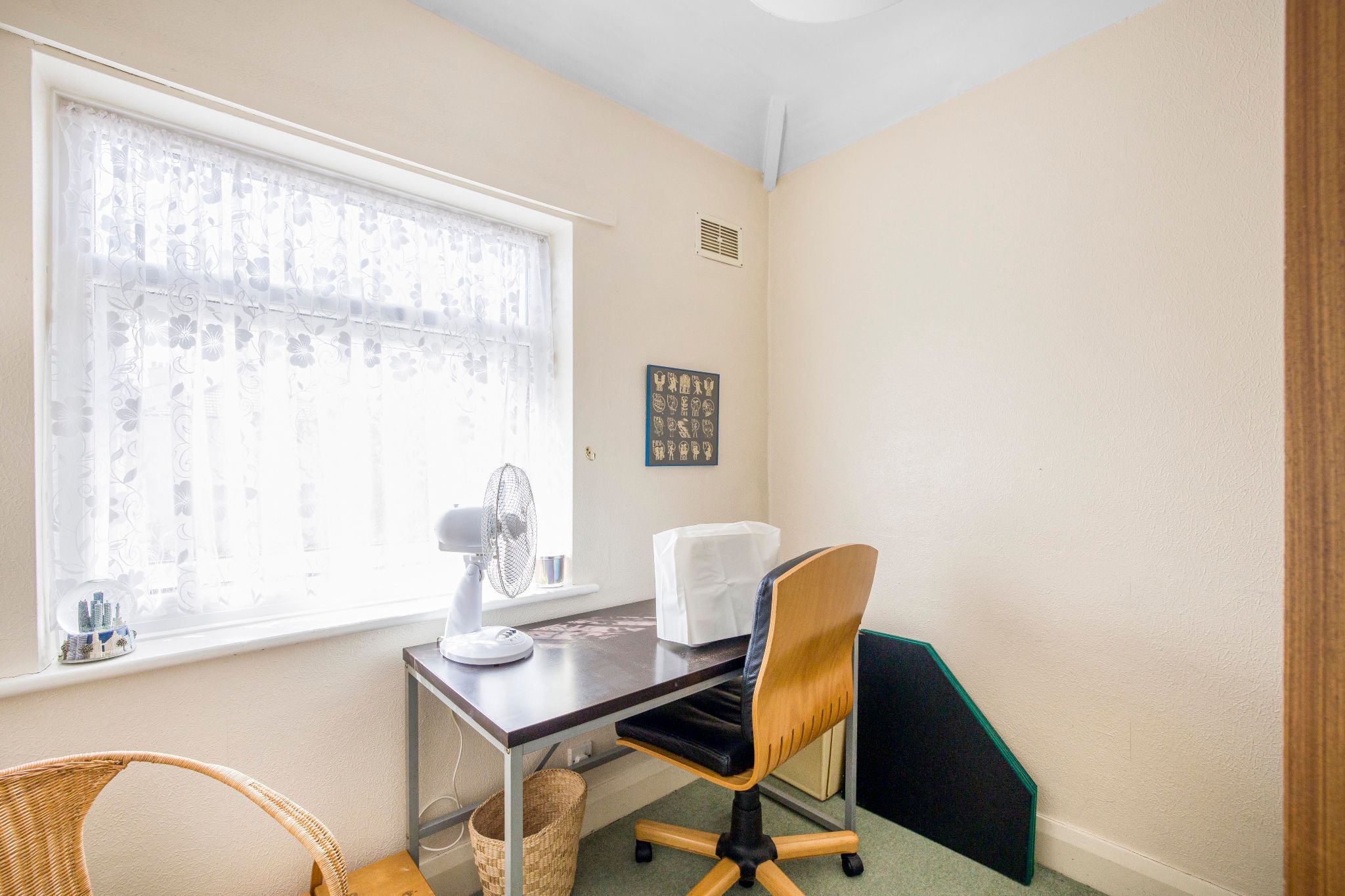 5 bedroom semi-detached house SSTC in Potters Bar - Photograph 17