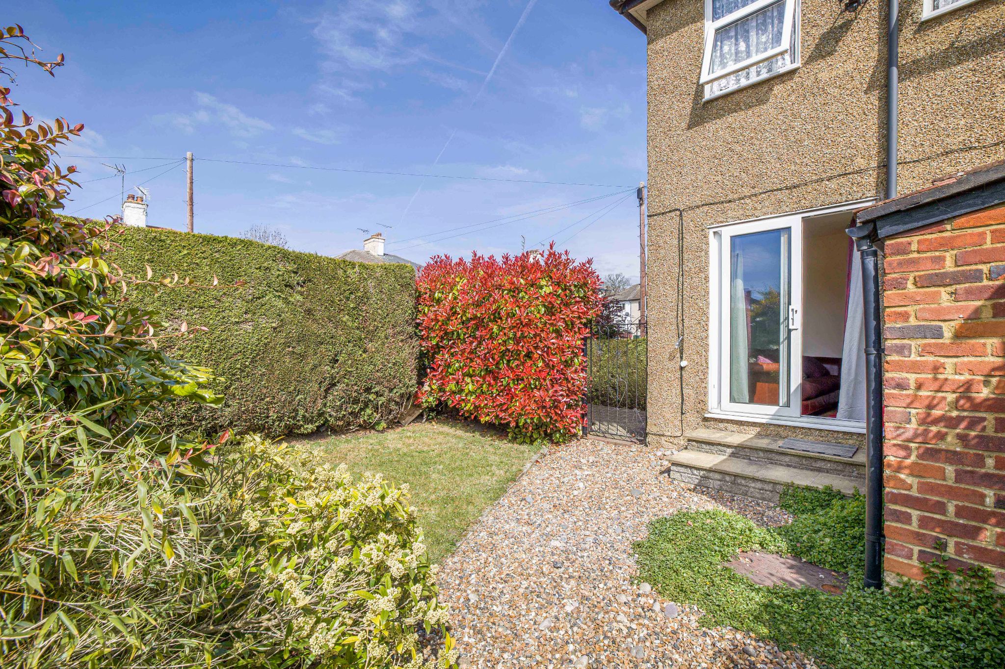 5 bedroom semi-detached house SSTC in Potters Bar - Photograph 23