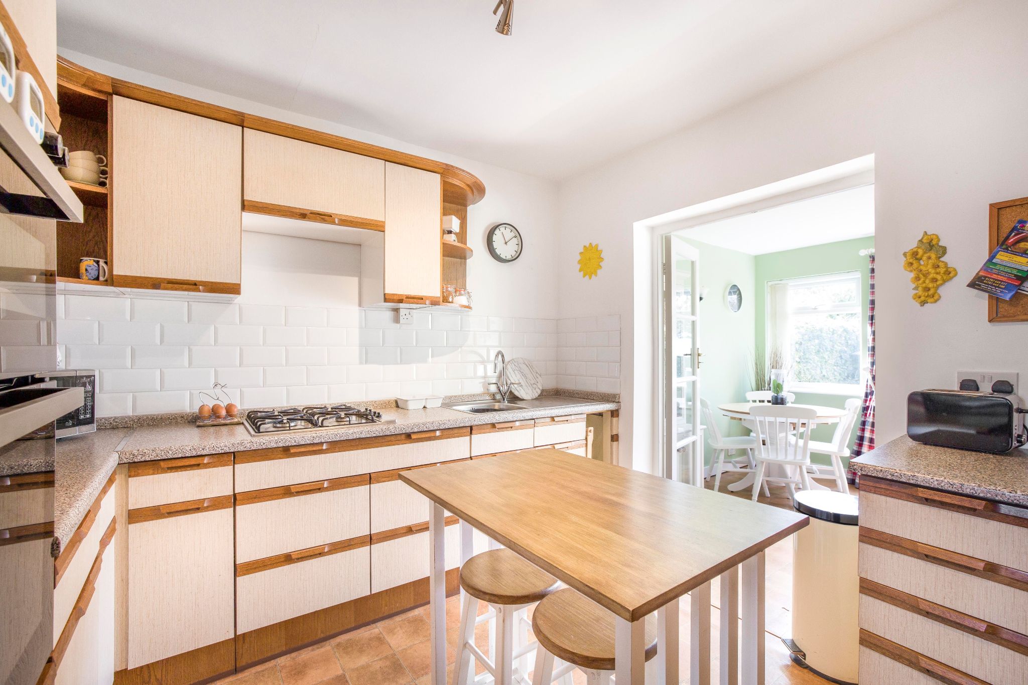 5 bedroom semi-detached house SSTC in Potters Bar - Photograph 8