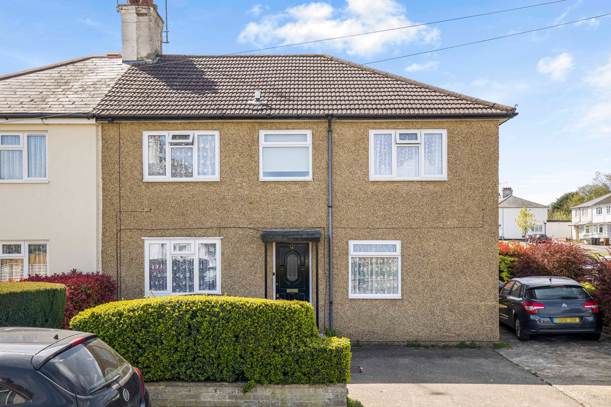 5 bedroom semi-detached house SSTC in Potters Bar - Photograph 24