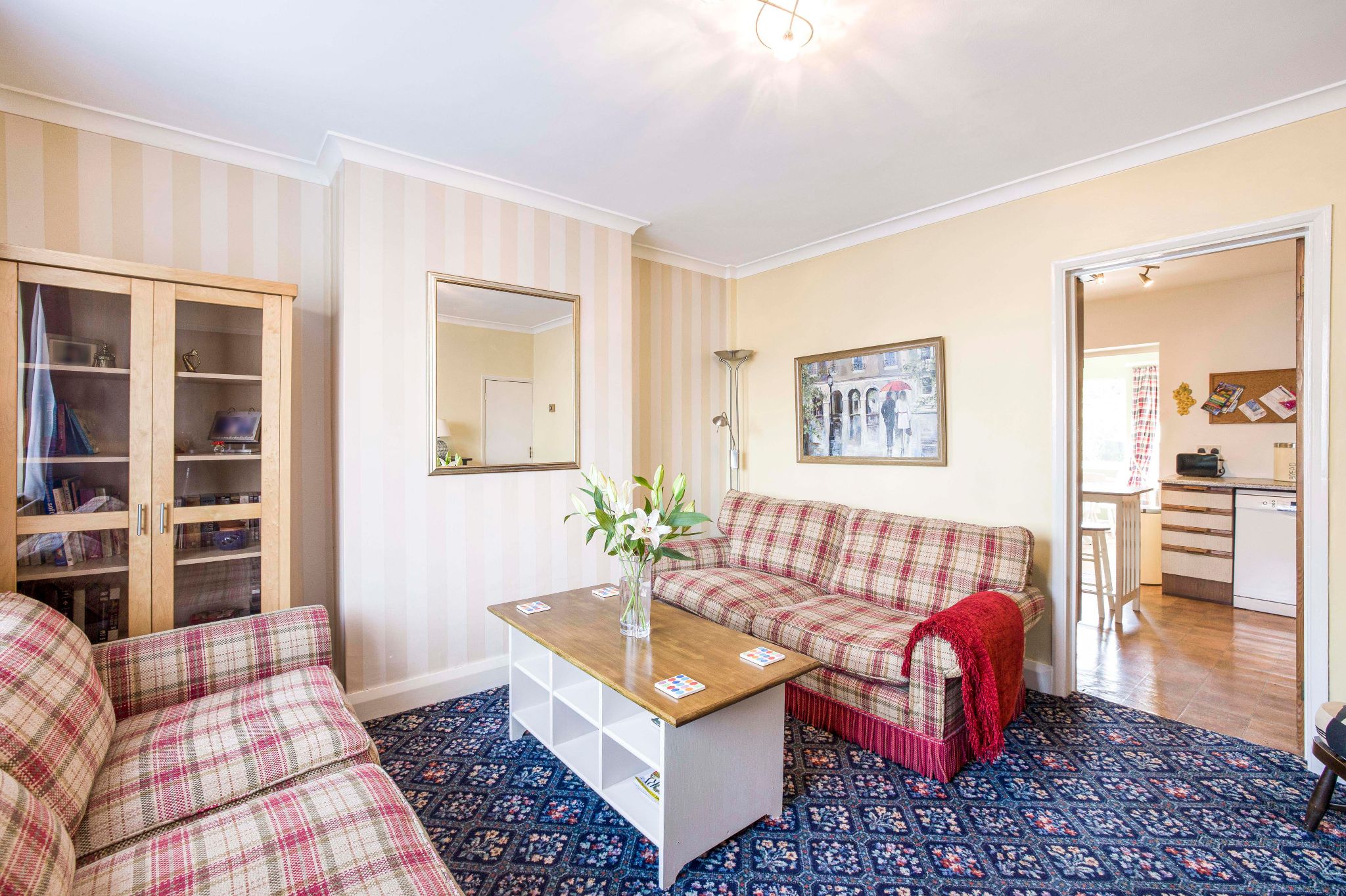 5 bedroom semi-detached house SSTC in Potters Bar - Photograph 5